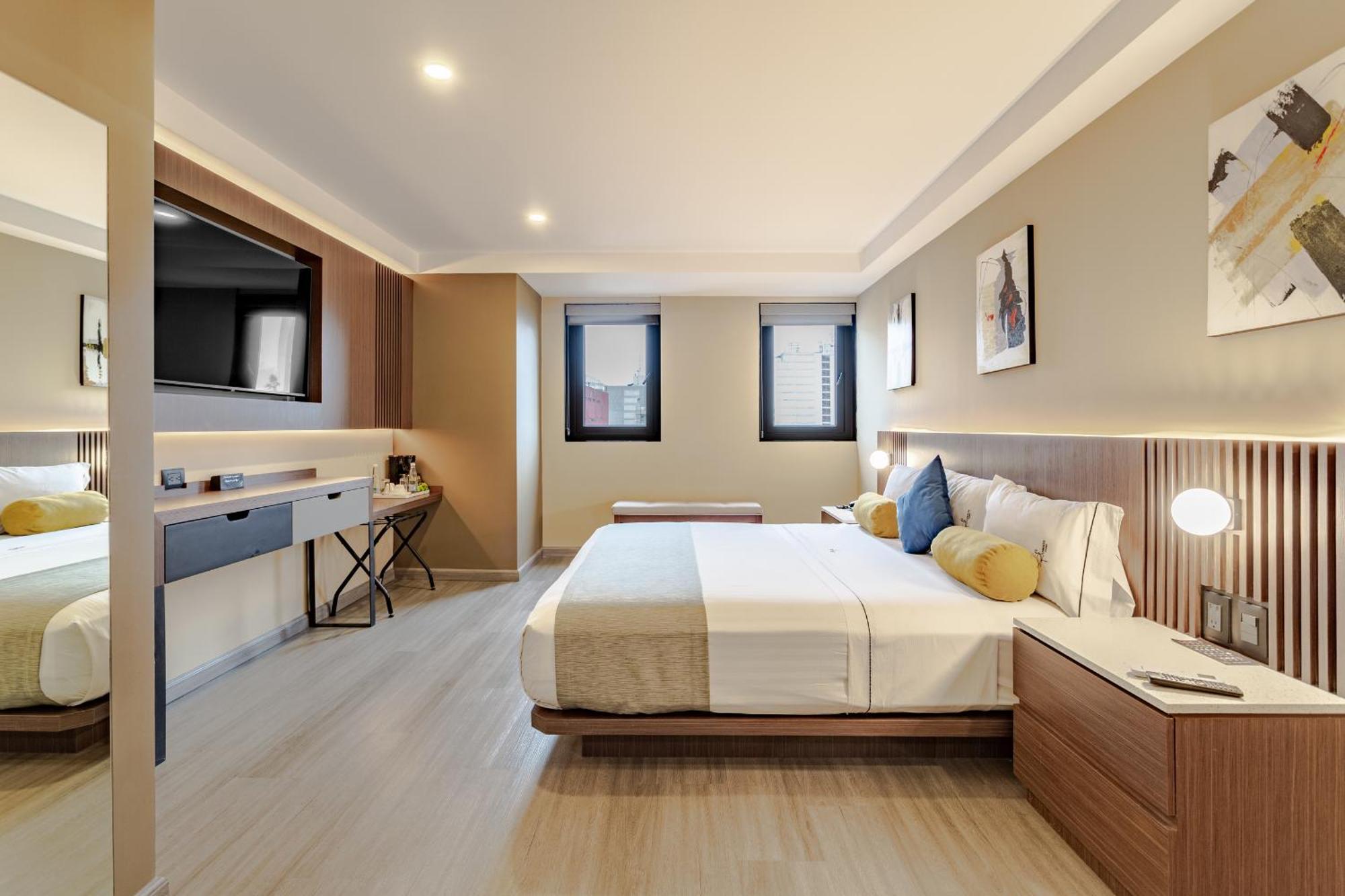 Deluxe King Room