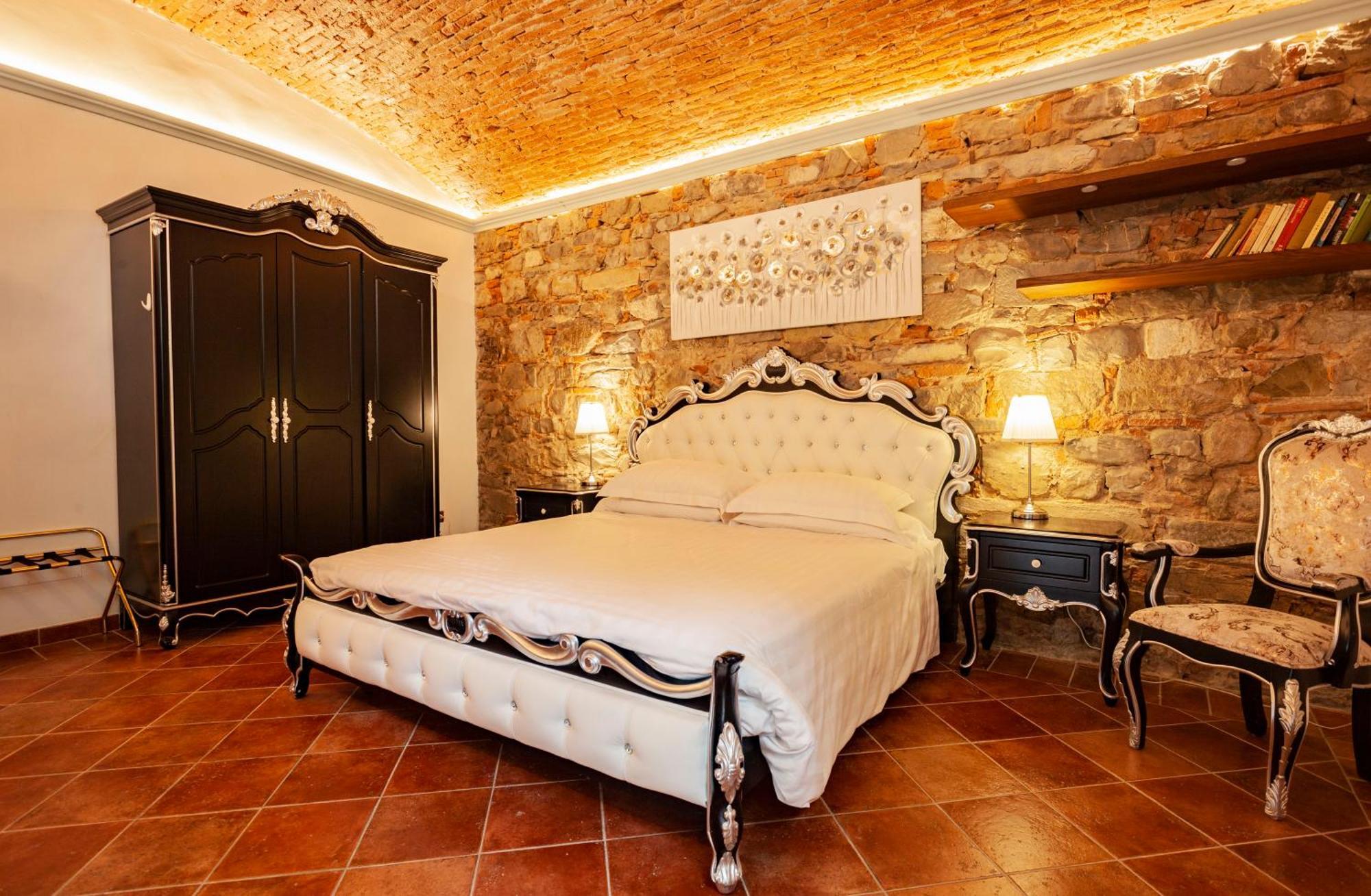 Standard Quadruple Room - Basement