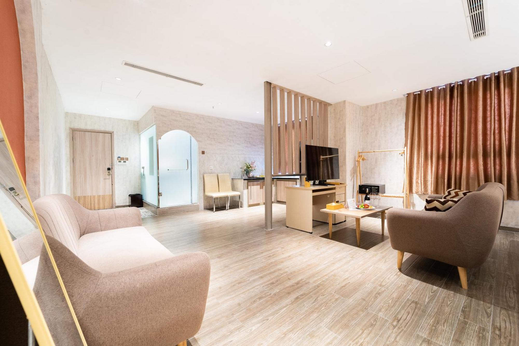 Family Room Bathtub City View Daily room Minibar
