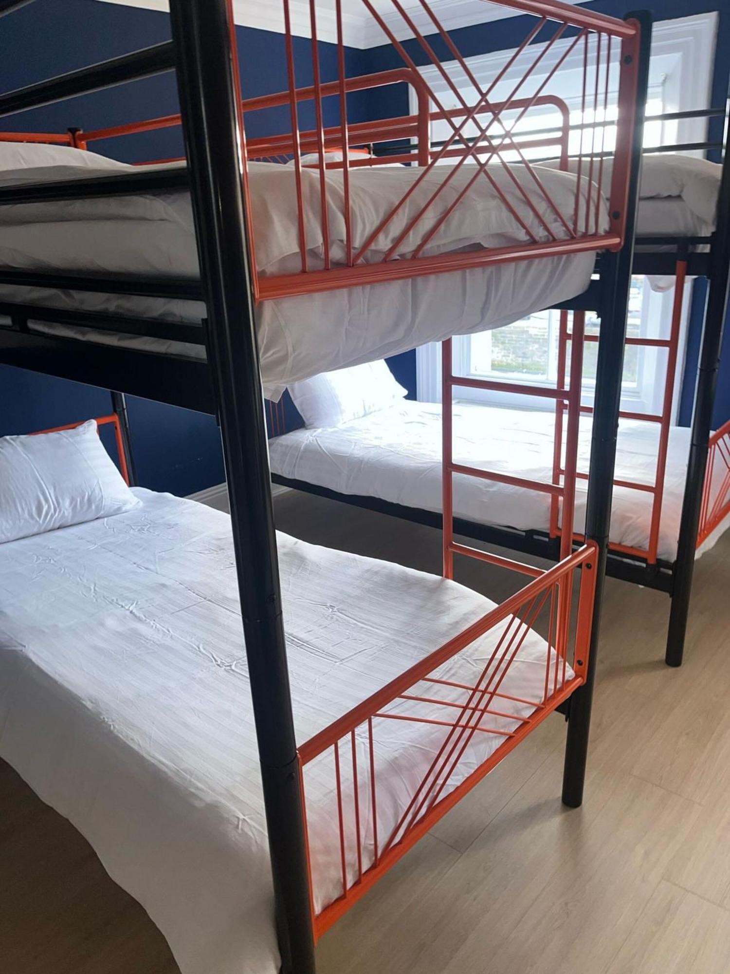 Bed 10-Bed Mixed Dormitory Room
