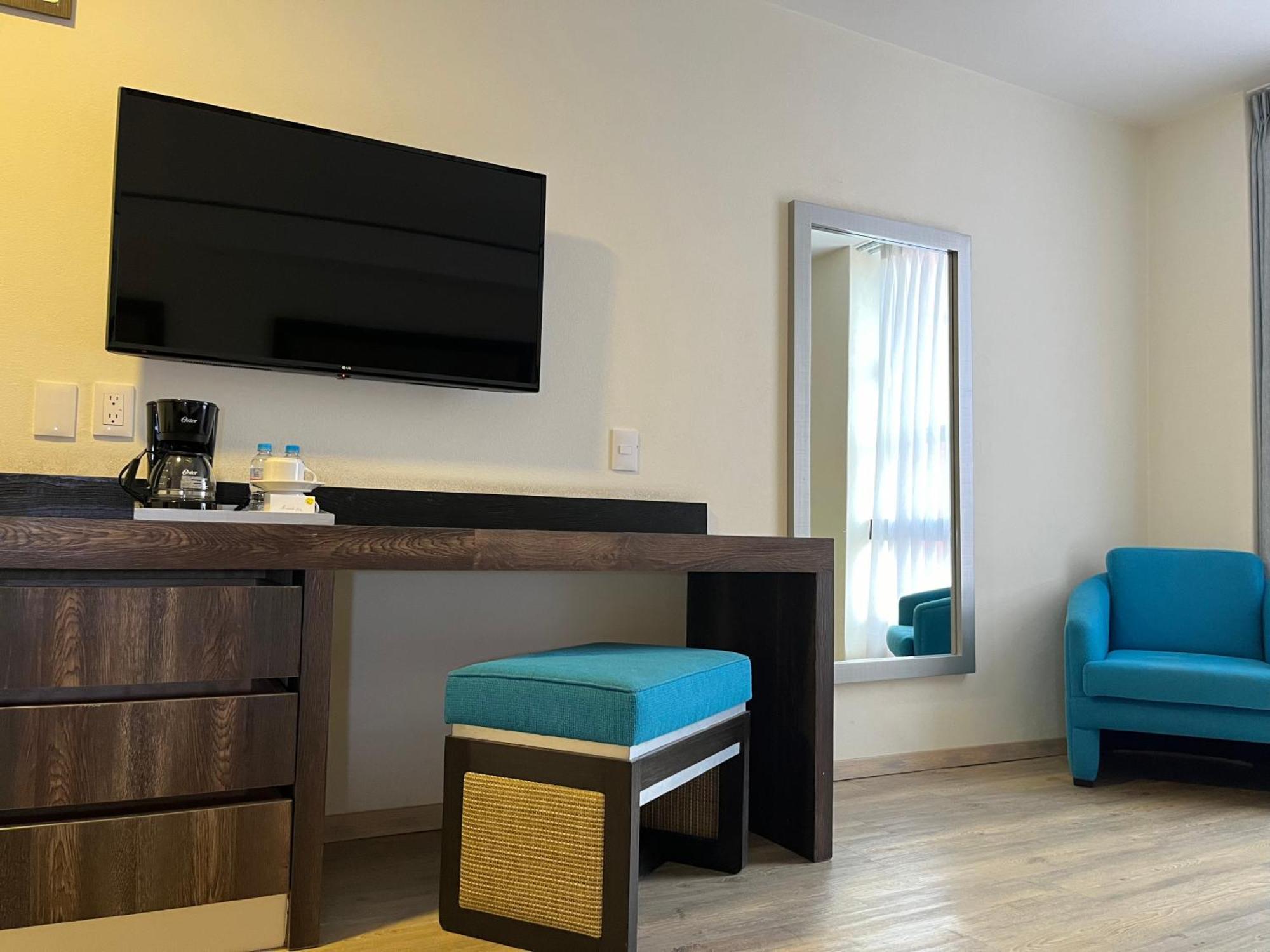 Deluxe Suite