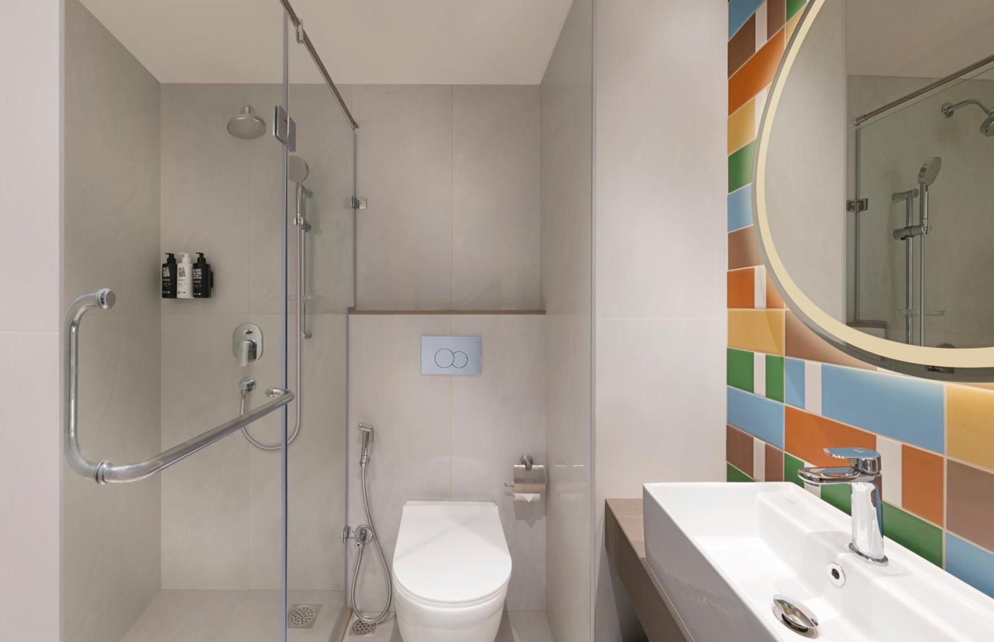 Day Use Room (10 AM to 6 PM), Mandatory Check-out at 6pm, Multiple days stay not allowed,1653484954:JPEG