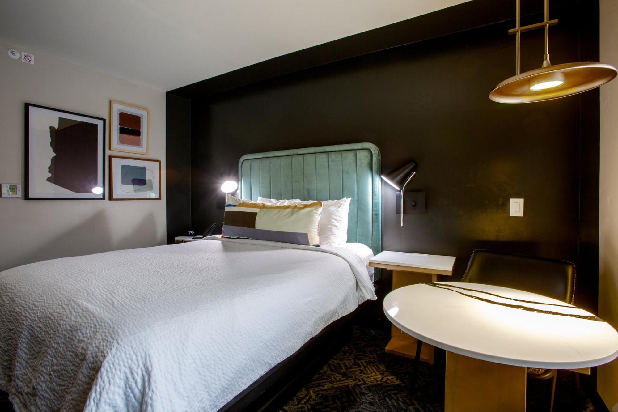 Standard Queen Room with Walk-In Shower