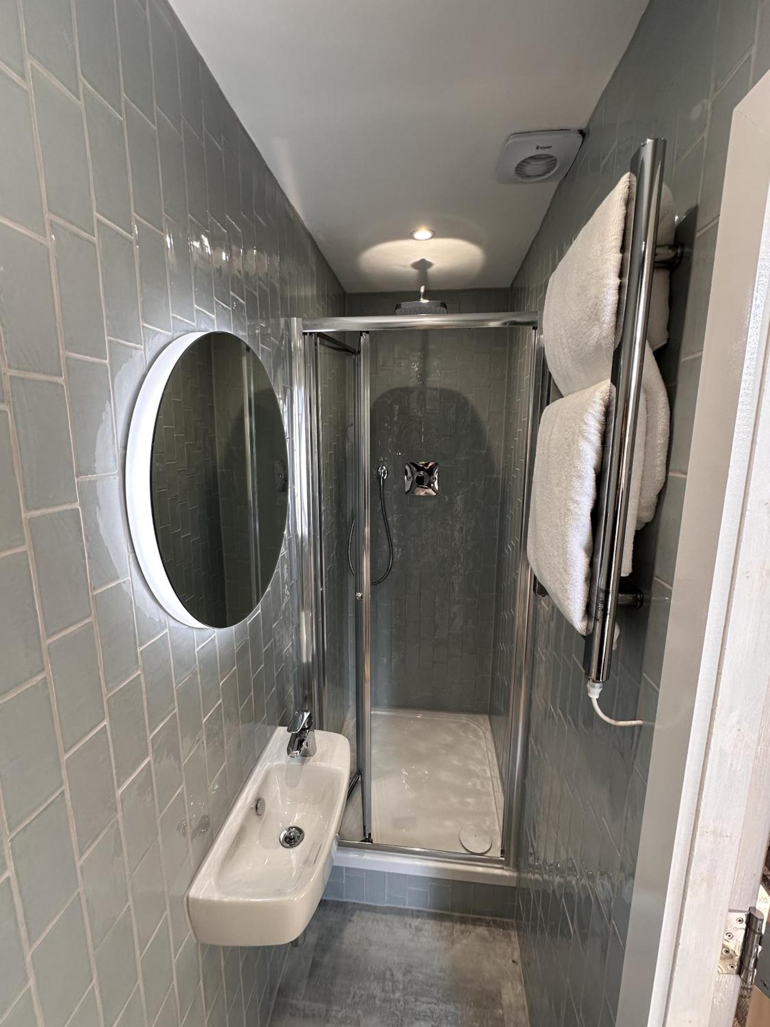 King Size Ensuite Garden View