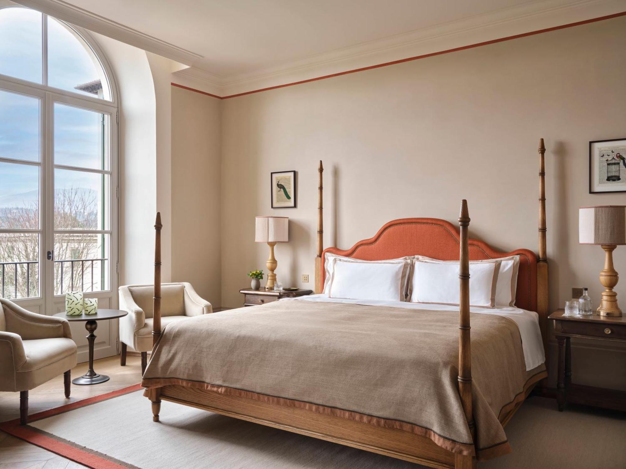 Deluxe King Room