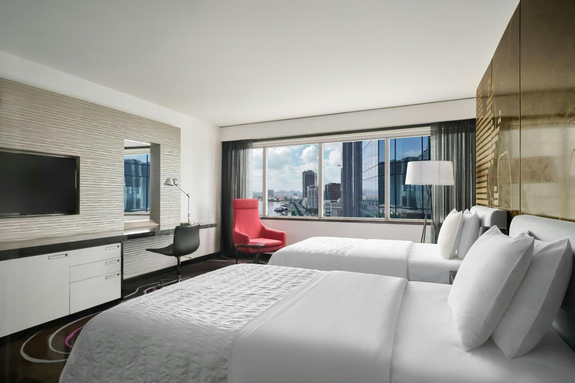 Double Room River View Club Lounge Access