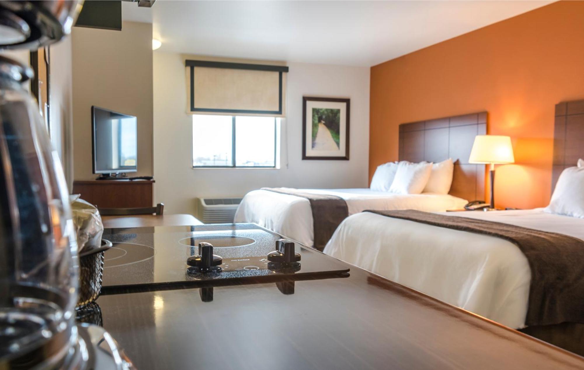Queen Room Two Queen Beds Hearing Accessible