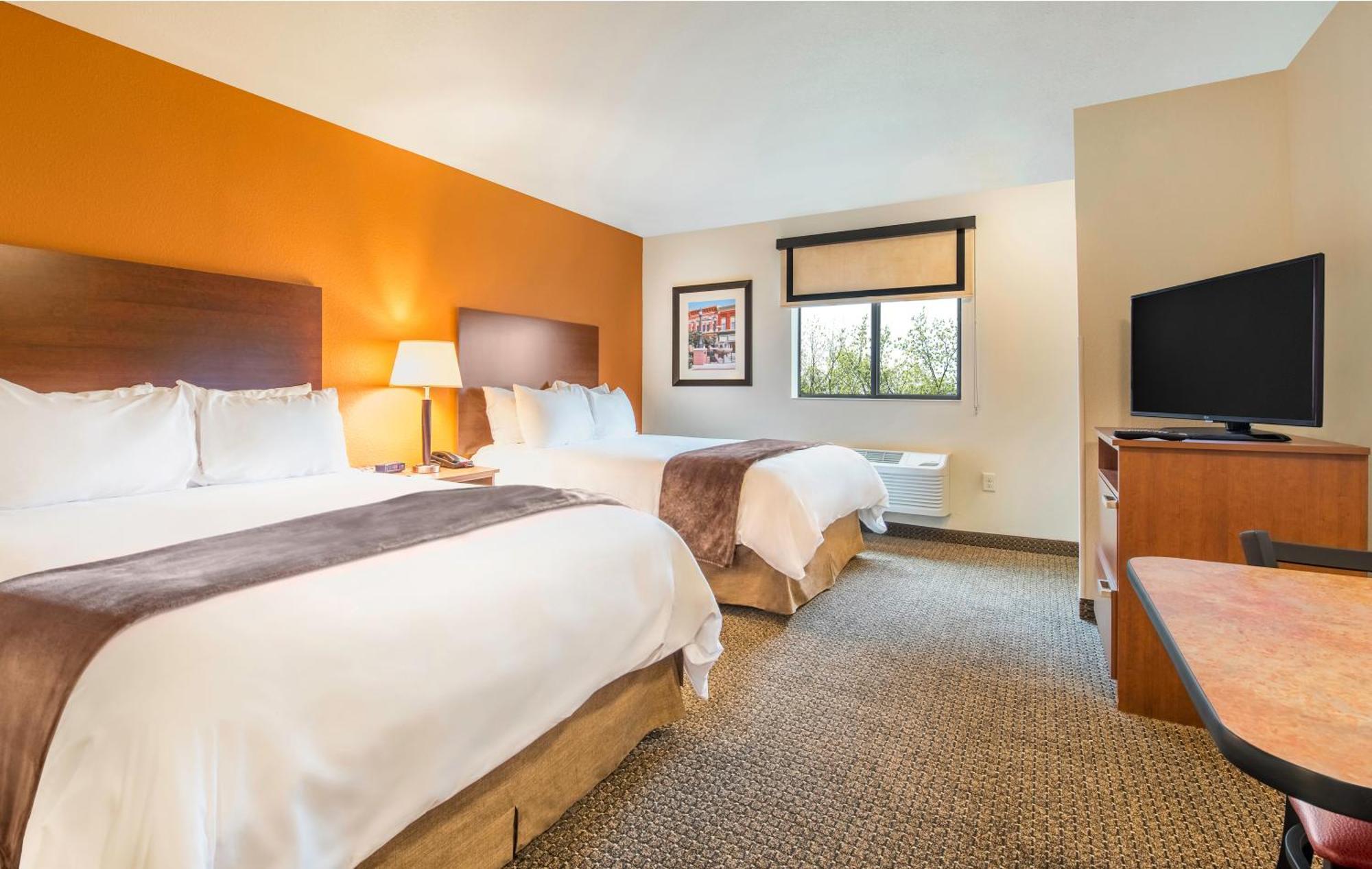 Queen Room Two Queen Beds Hearing Accessible