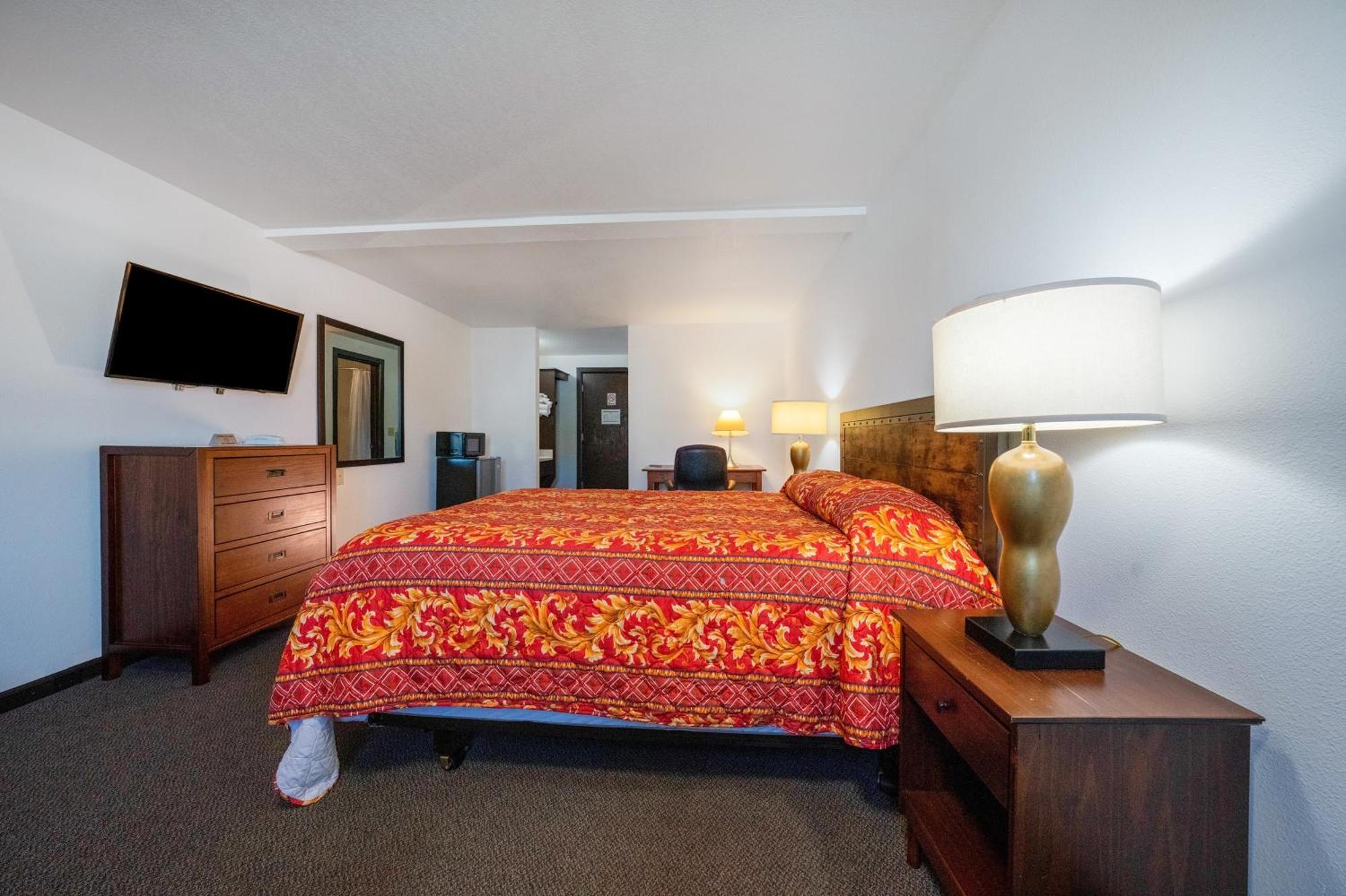 Queen Room