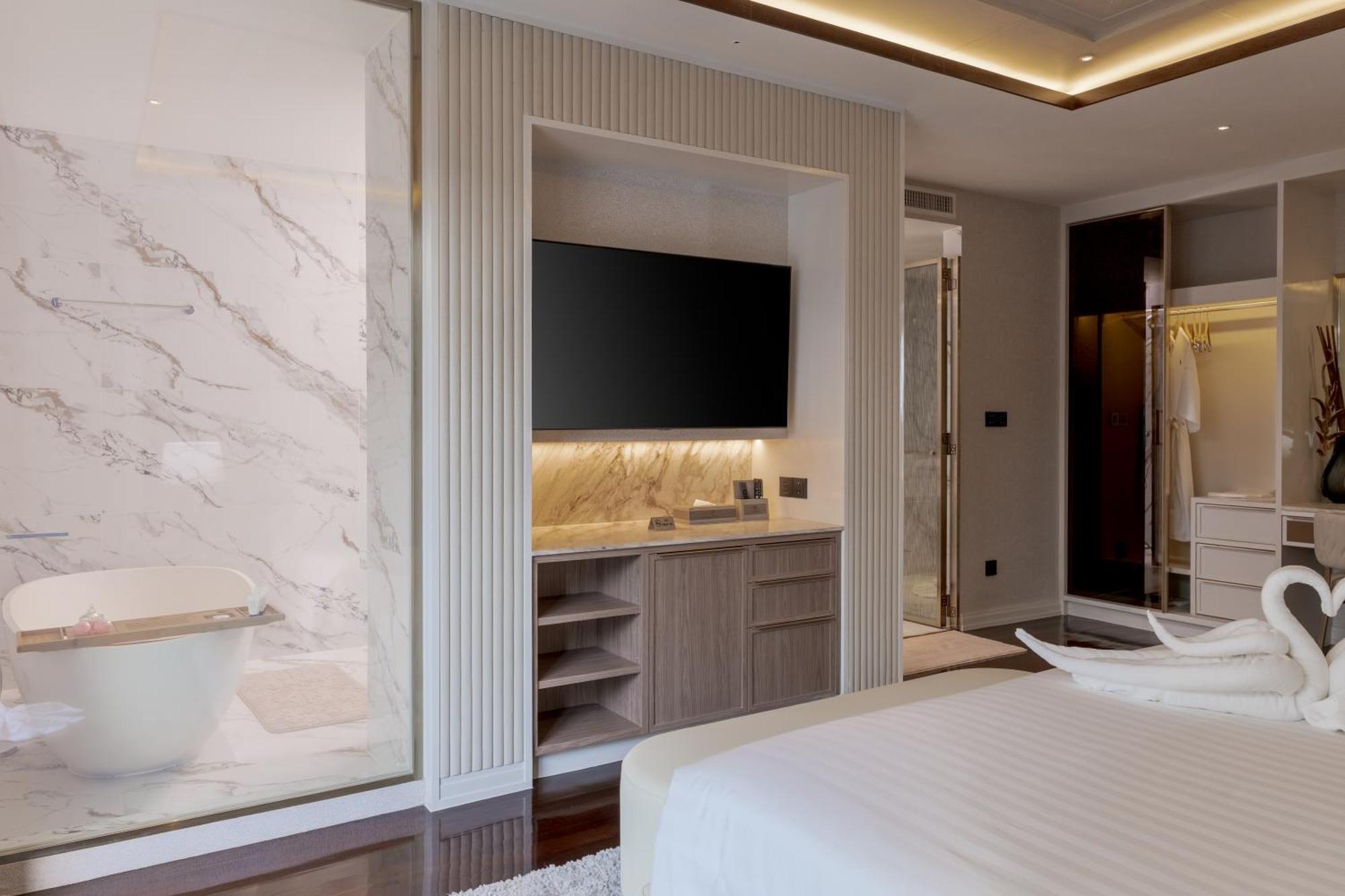 Executive Suite