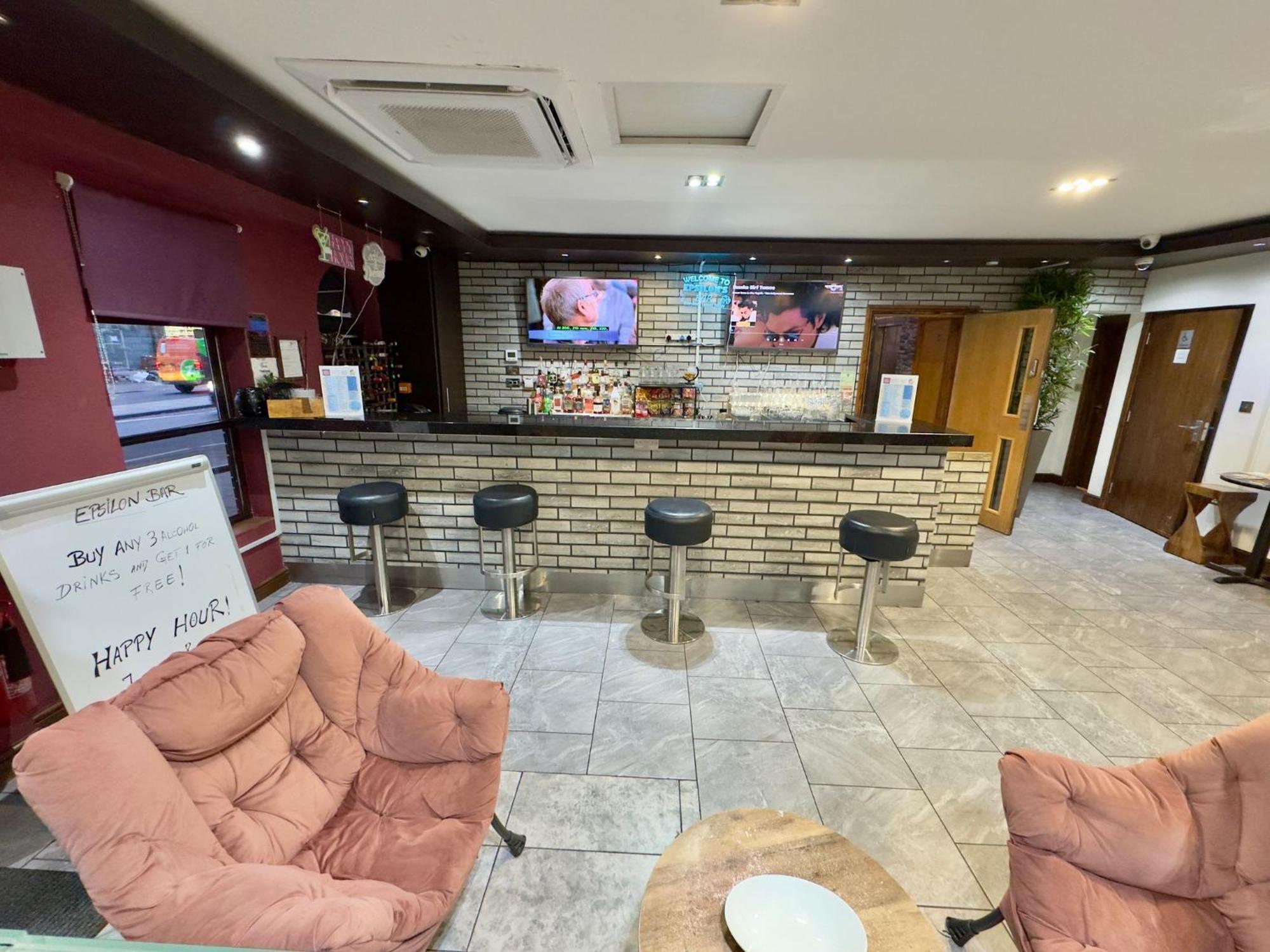 Deluxe Family Room