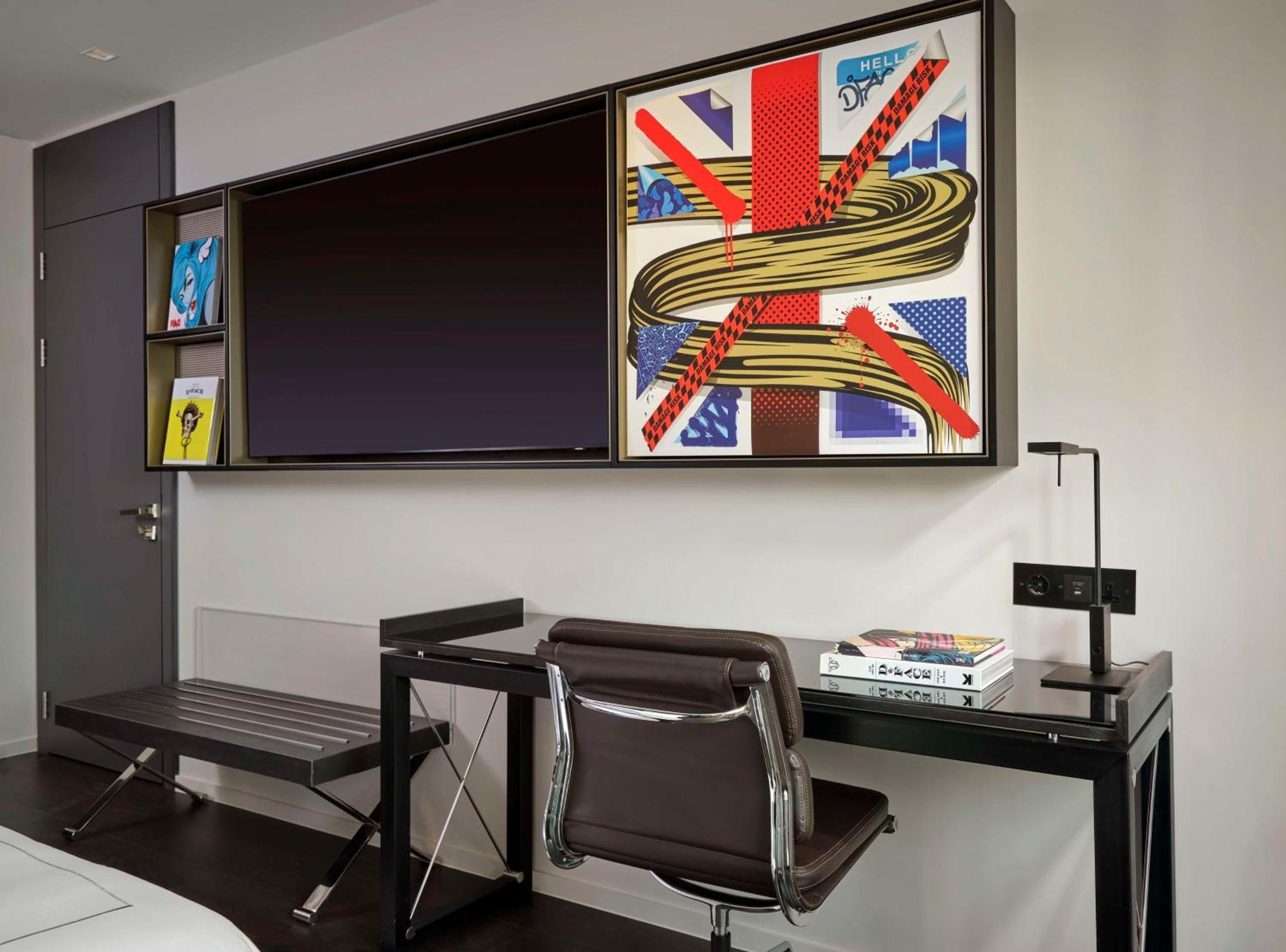 Art Room Deluxe King