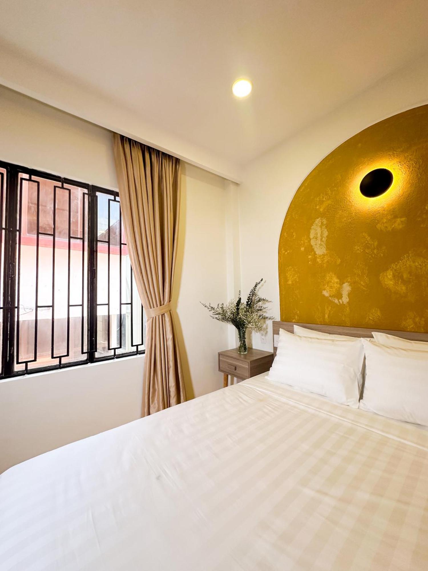 Queen Room