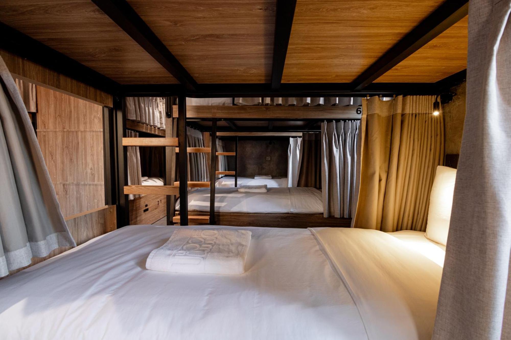 Single Bed Mixed Dormitory Room