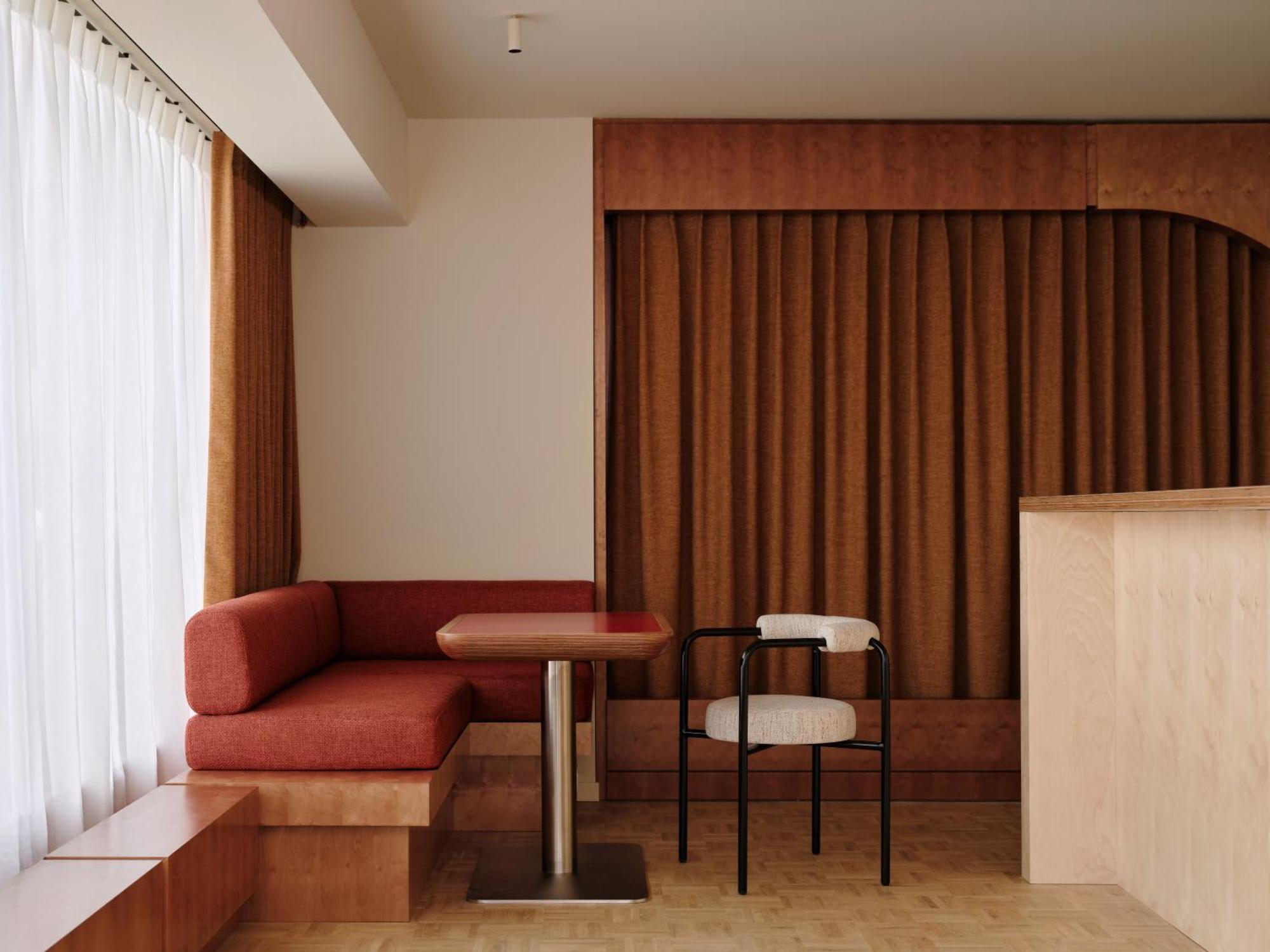 Deluxe One Bedroom Suite