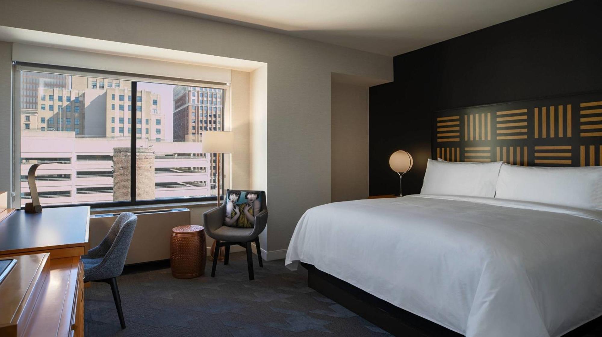 Standard Room a King Bed