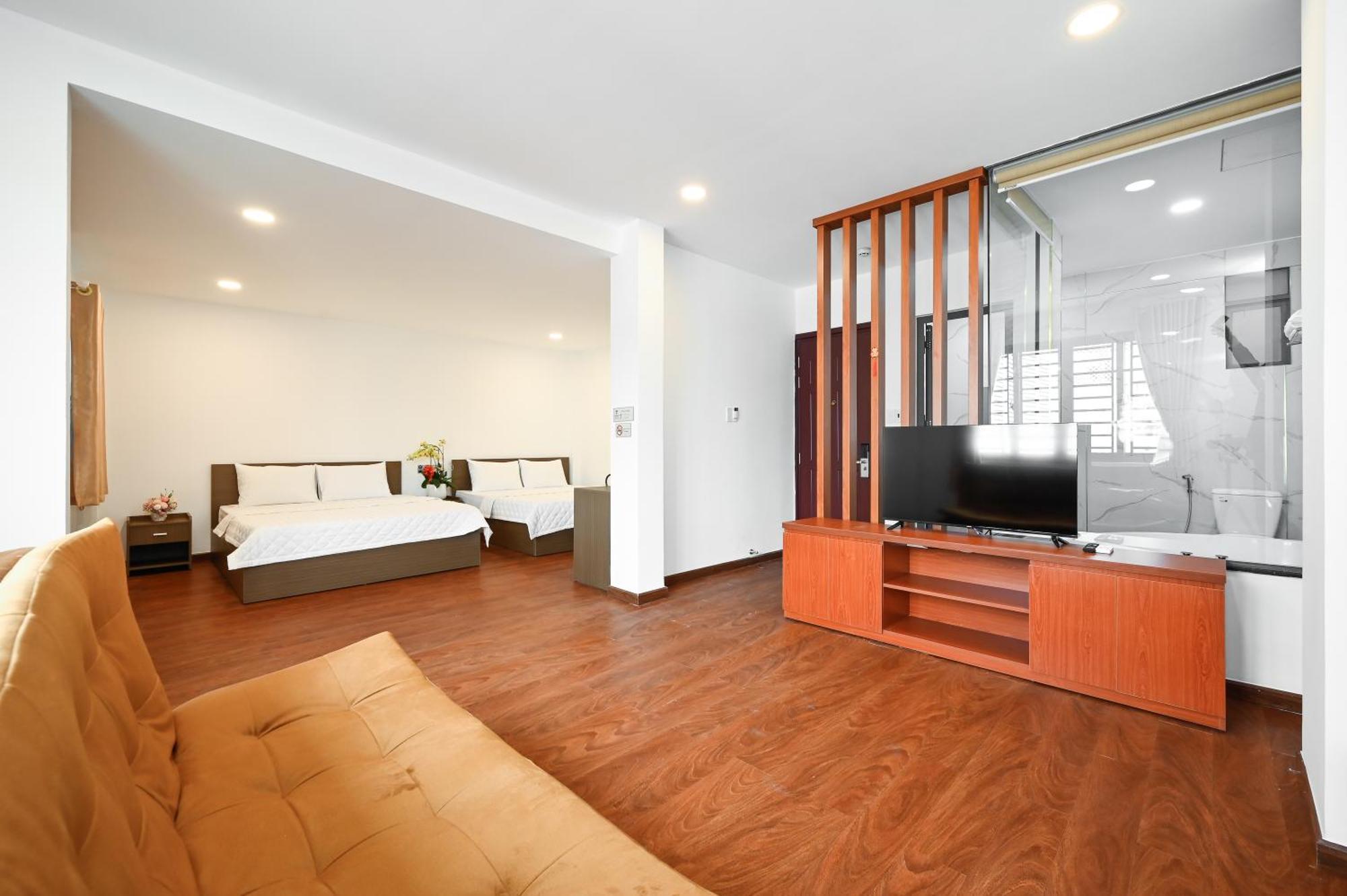Family Suite Room City View