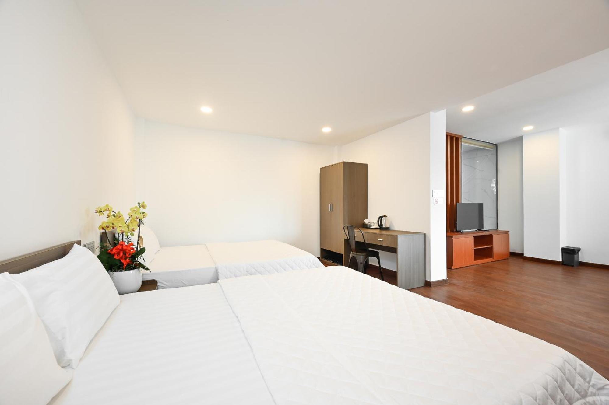 Family Suite Room City View