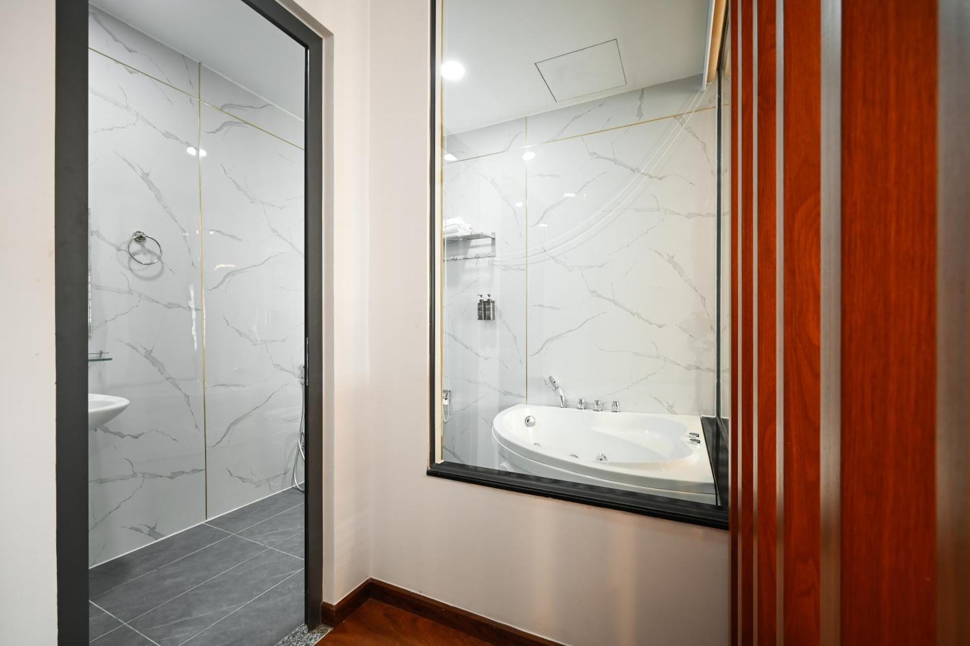 Family Suite Room City View