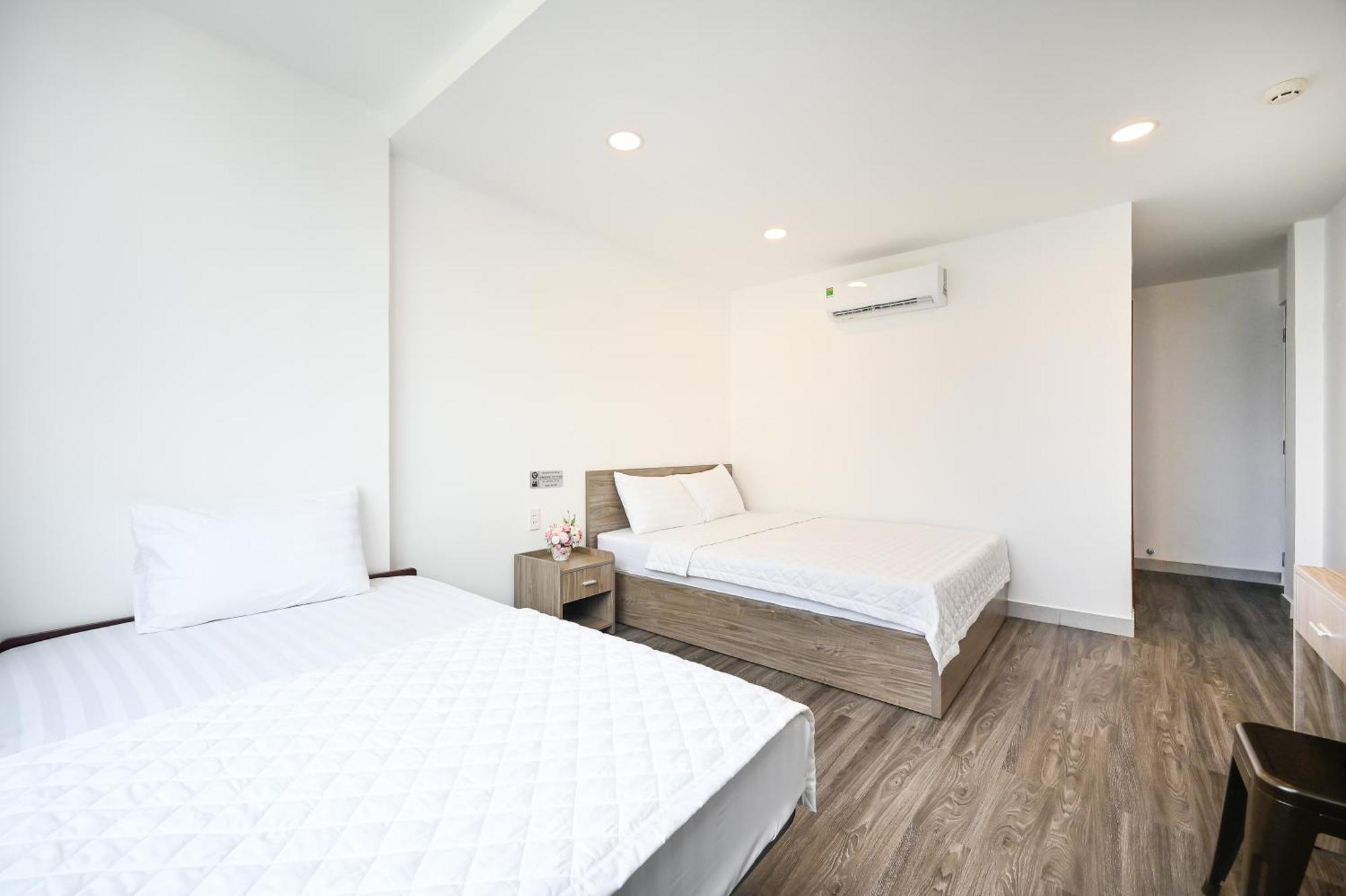 Deluxe Triple Room City View