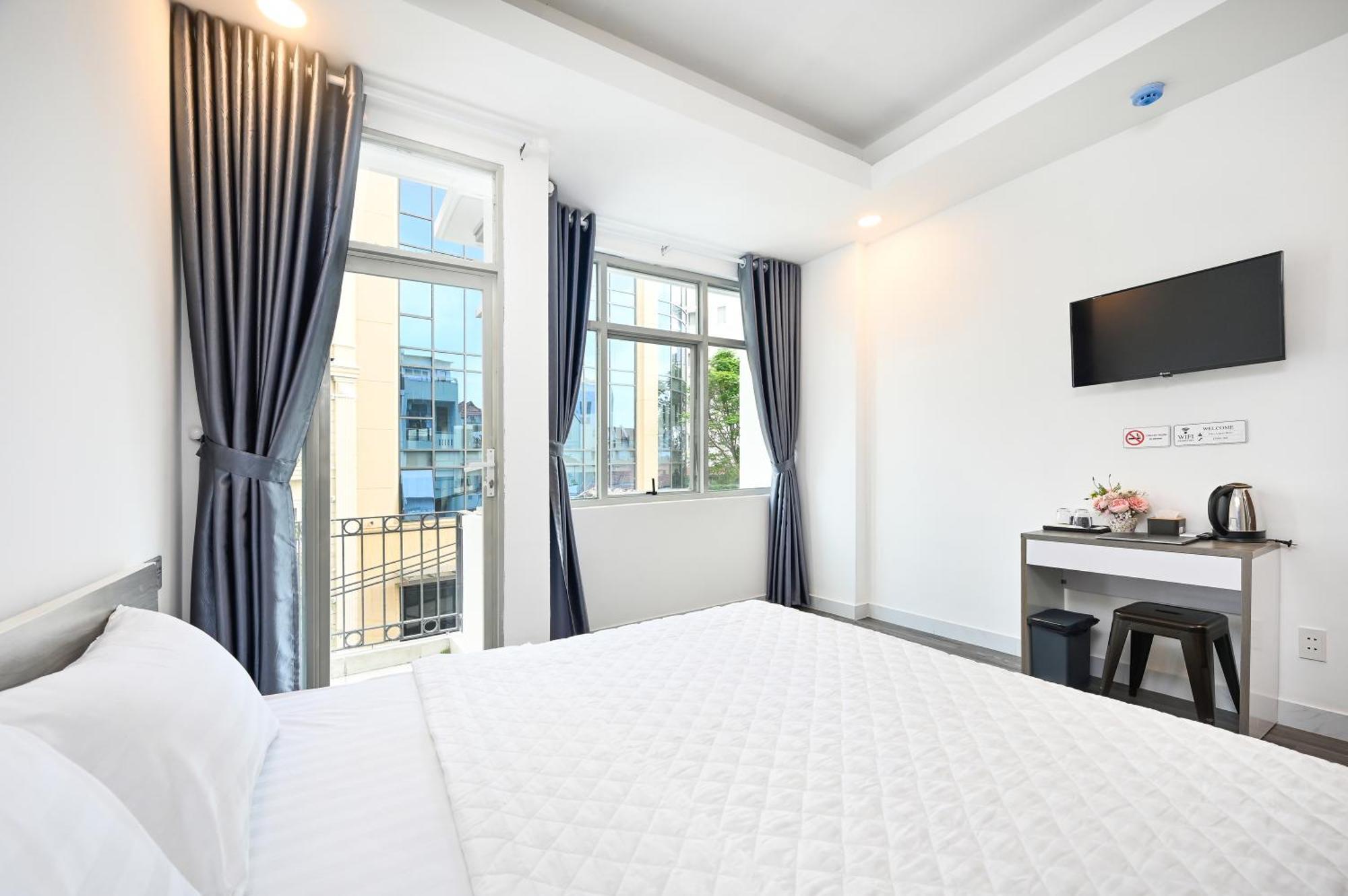 Deluxe Double Room City View