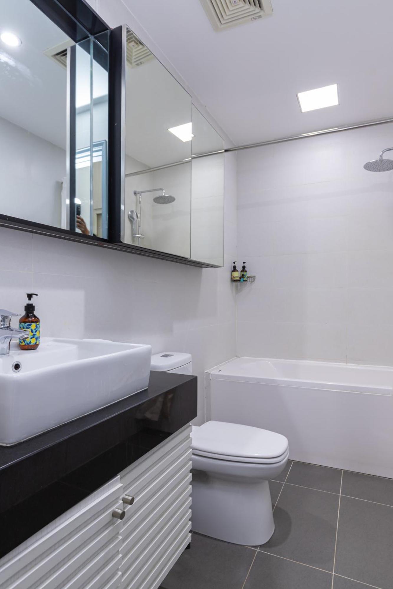 Two-Bedroom Apartment City View