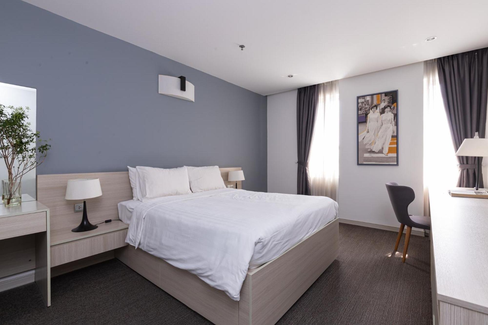 Two-Bedroom Apartment City View