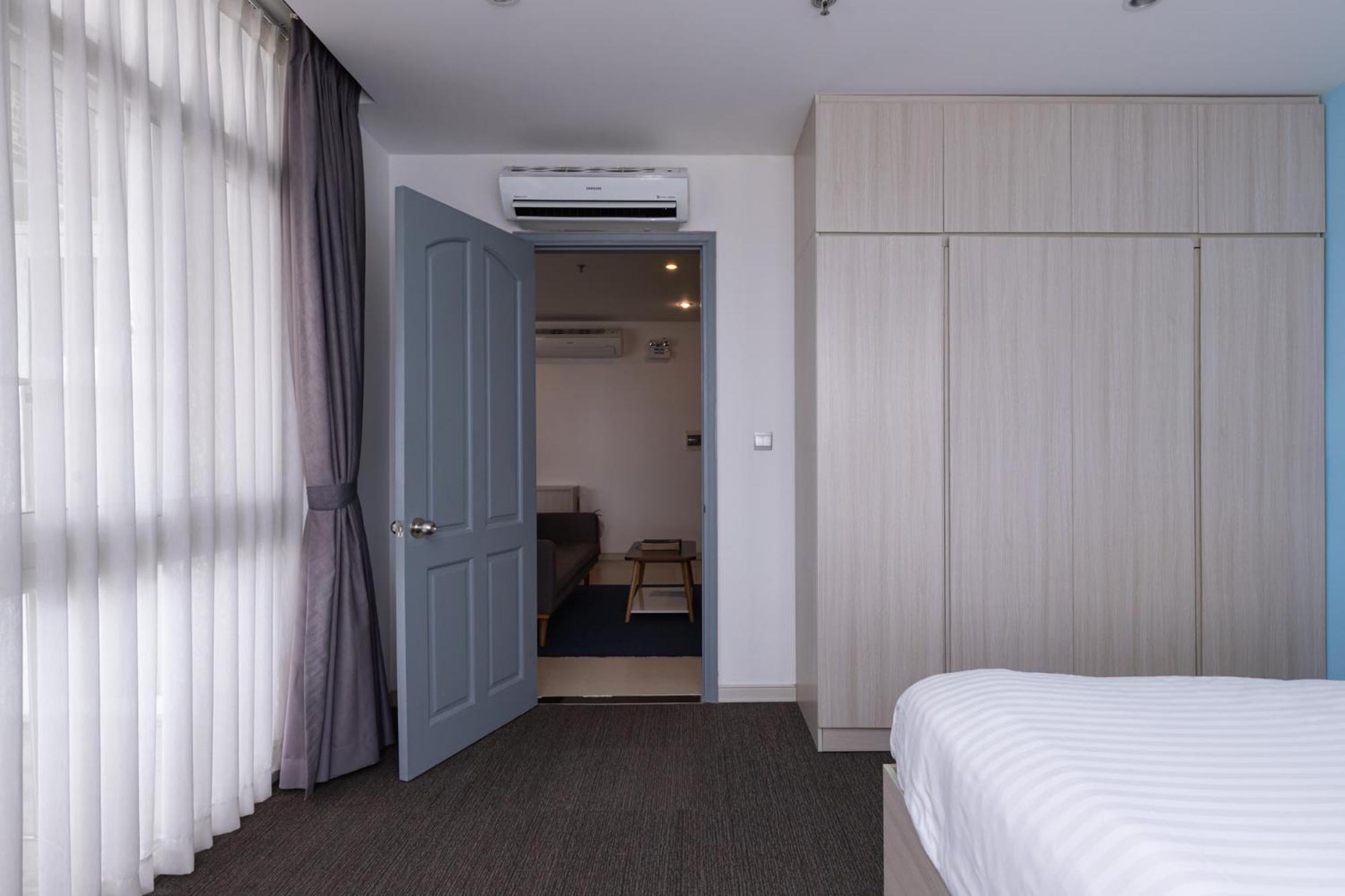 Two-Bedroom Apartment City View