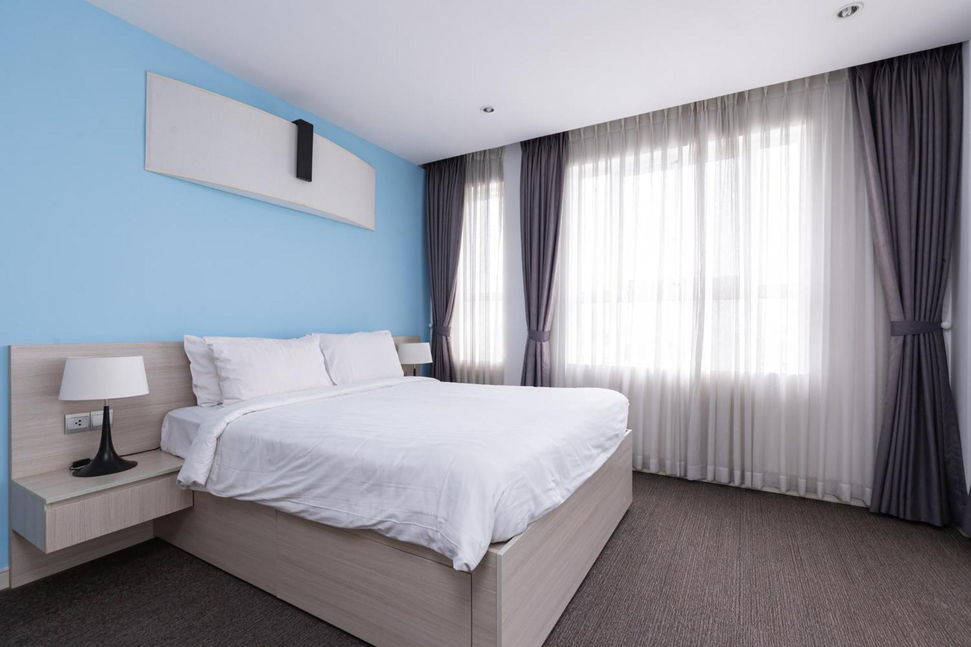 Two-Bedroom Apartment City View