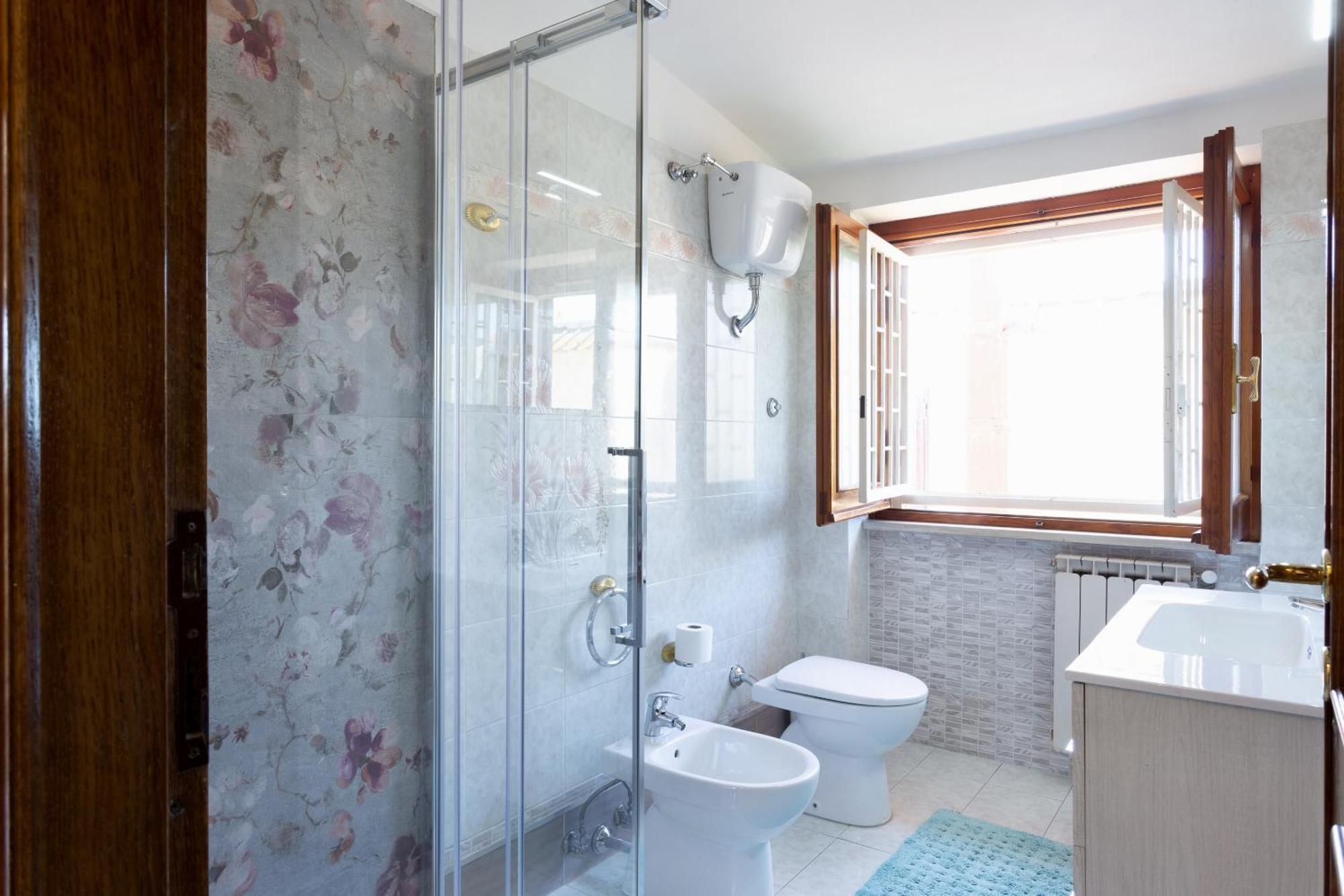 Double Room with Private External Bathroom