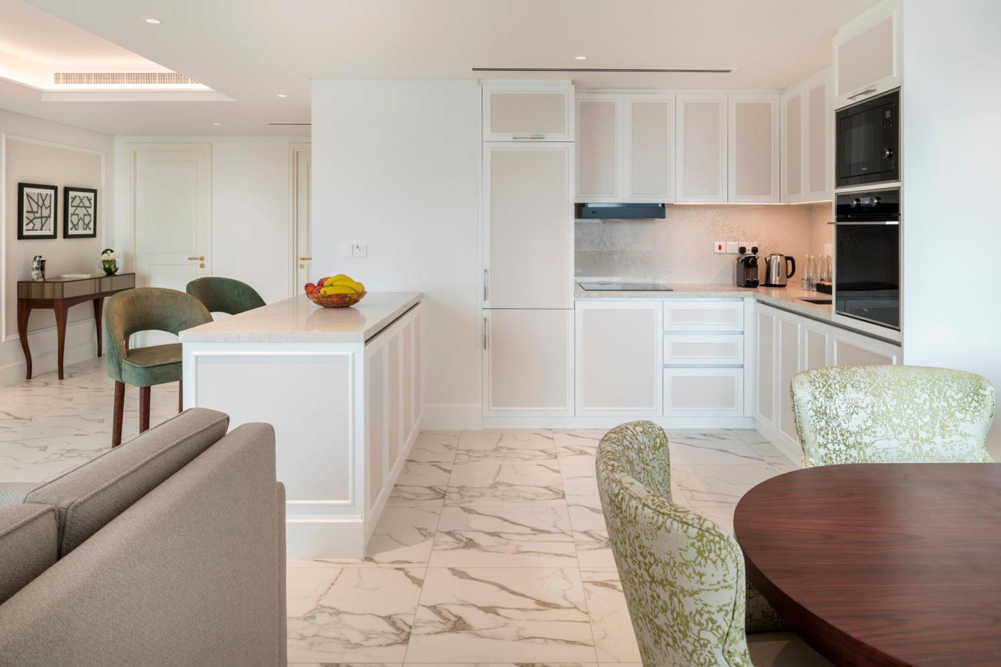 Deluxe Three Bedroom Apartment