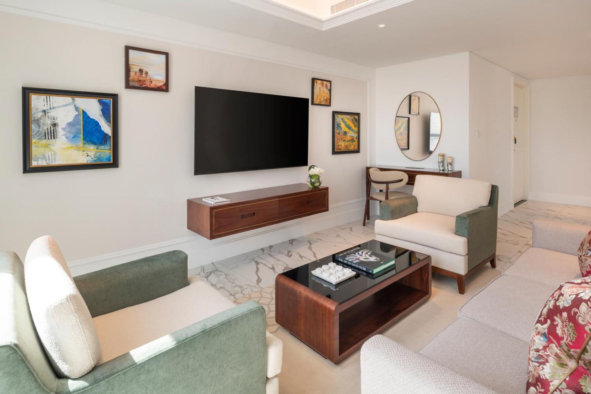 Deluxe Two Bedroom Apartment