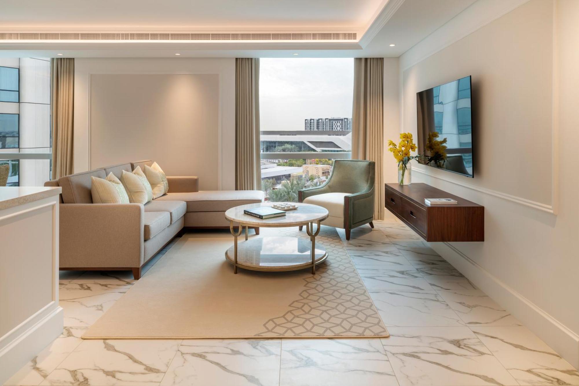 Deluxe Three Bedroom Apartment