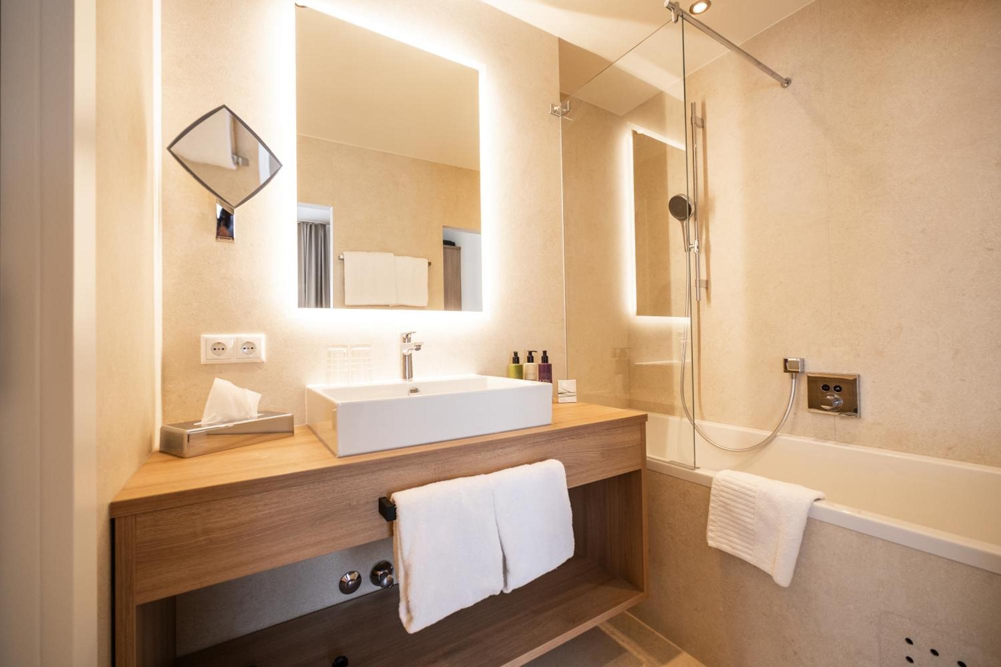 Deluxe Double Room Balcony