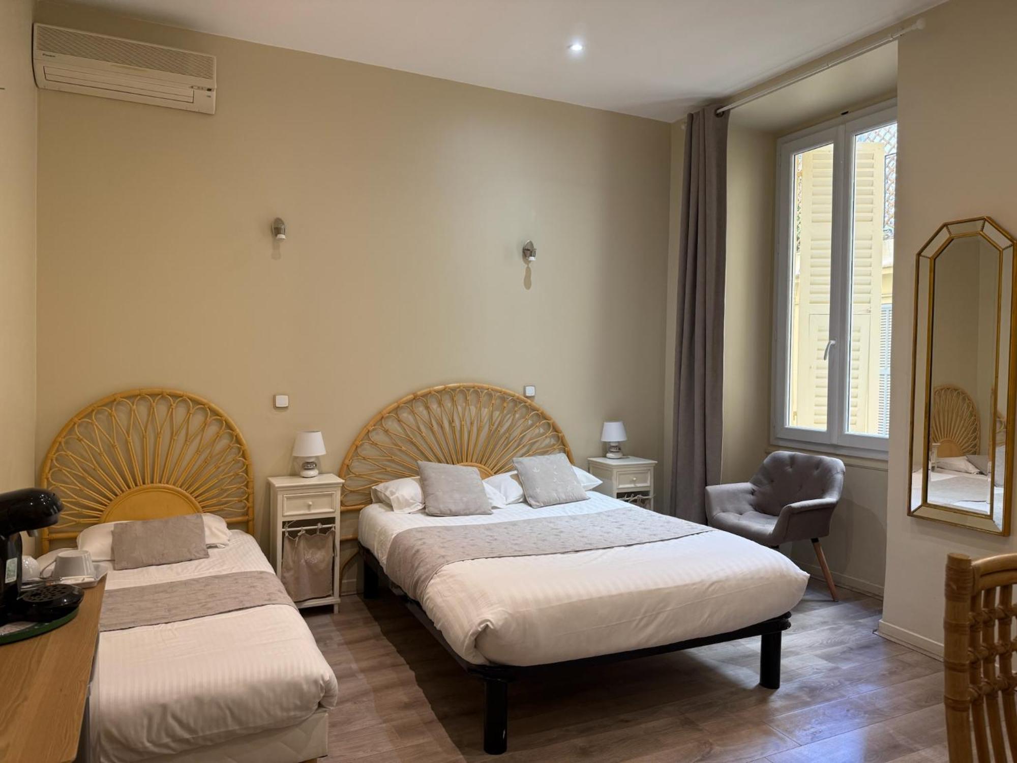 Economy Triple Room