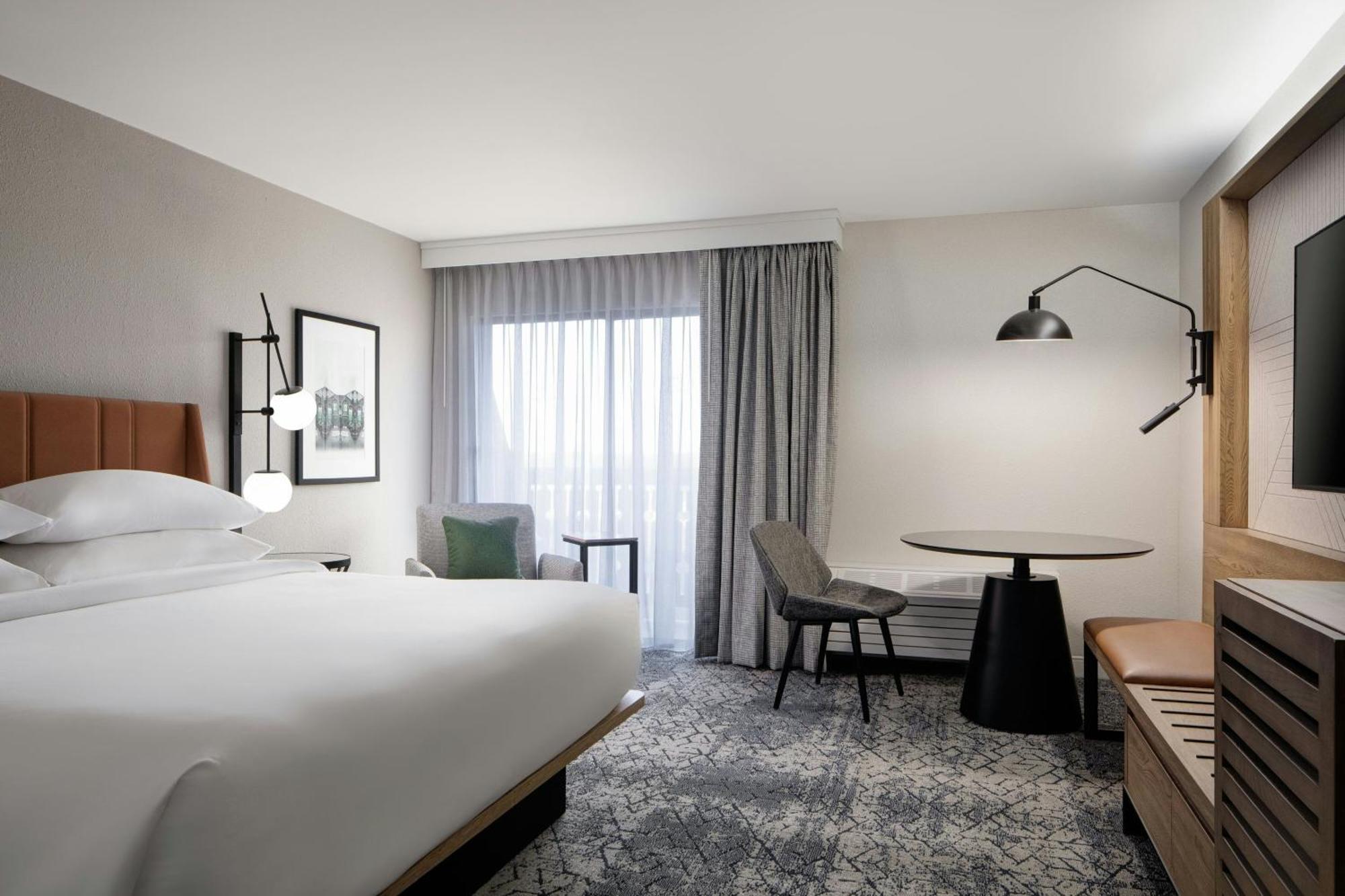 Concierge level Guest room 1 King