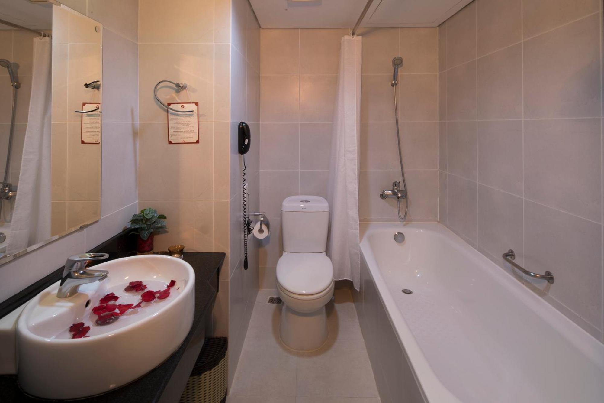 Deluxe Suite Triple balcony city view