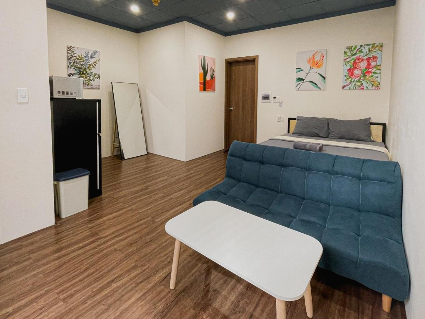 Deluxe Queen Studio