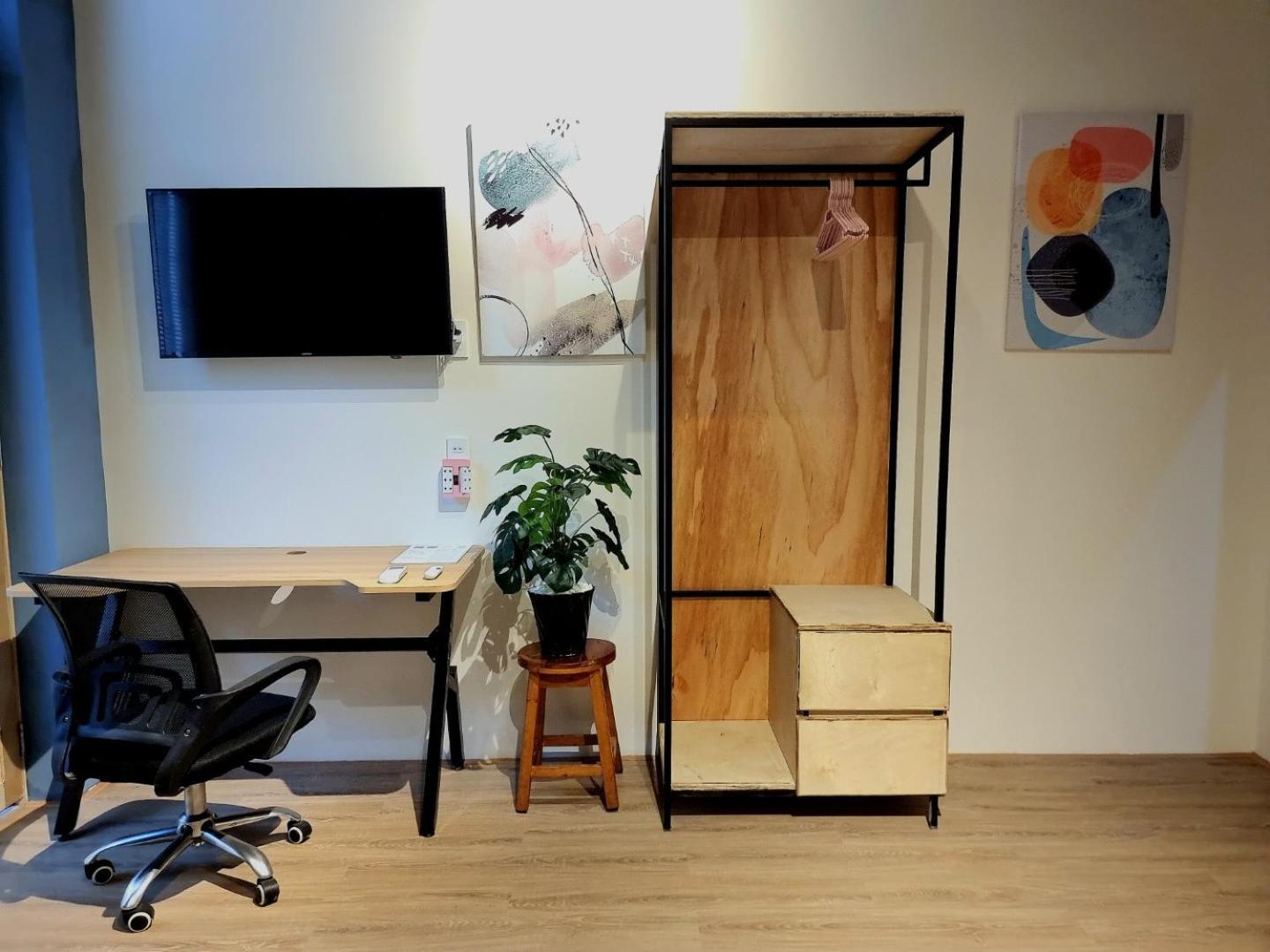 Standard Studio