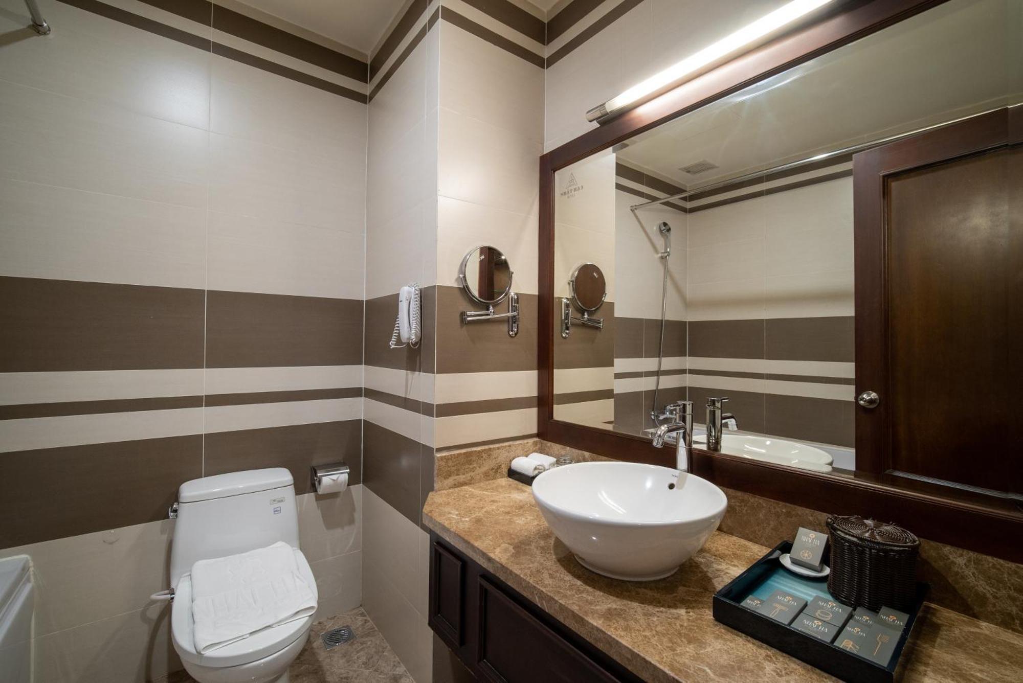 Deluxe Double or Twin Room City View