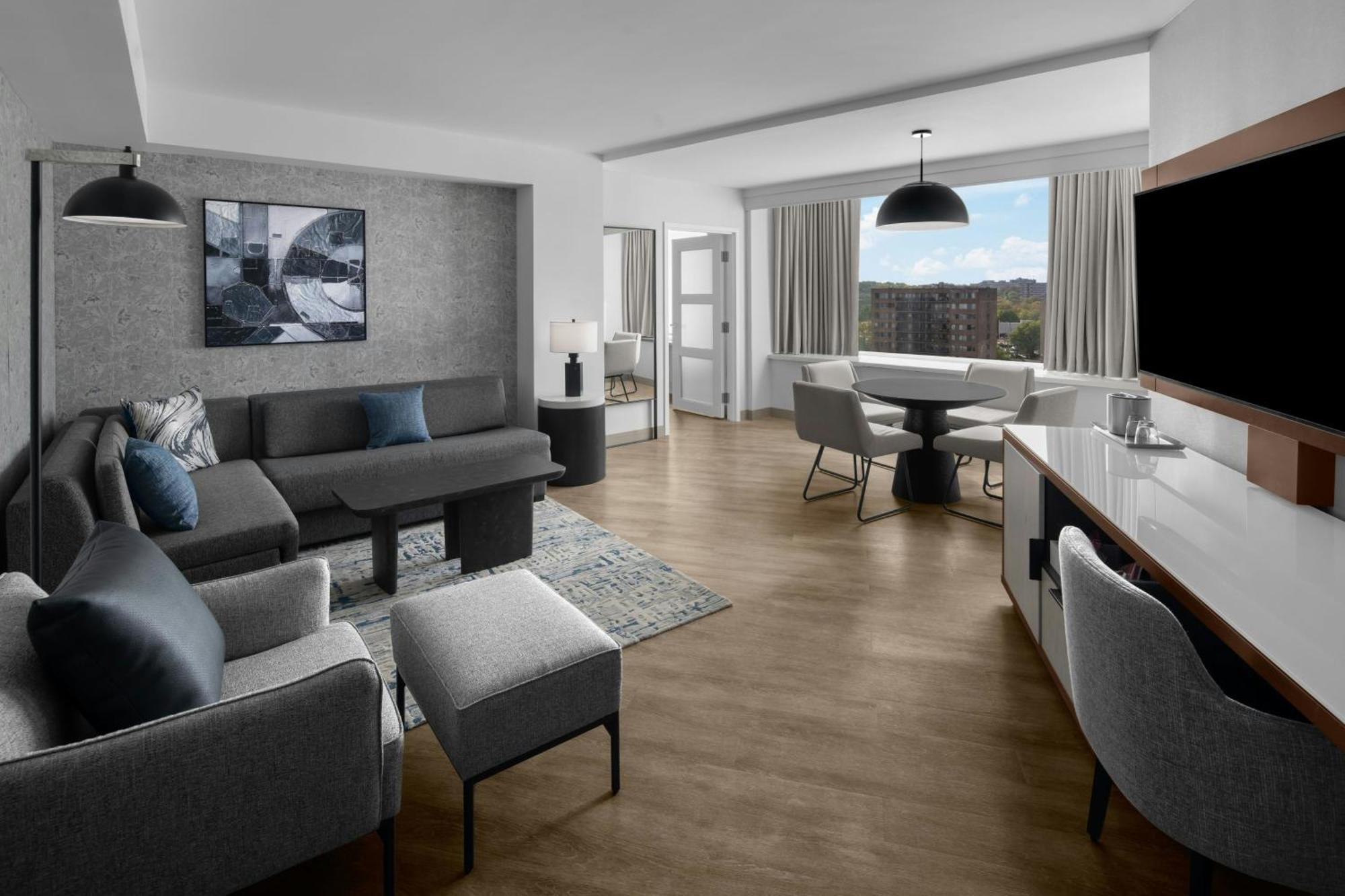 One-Bedroom King Suite Sofa Bed