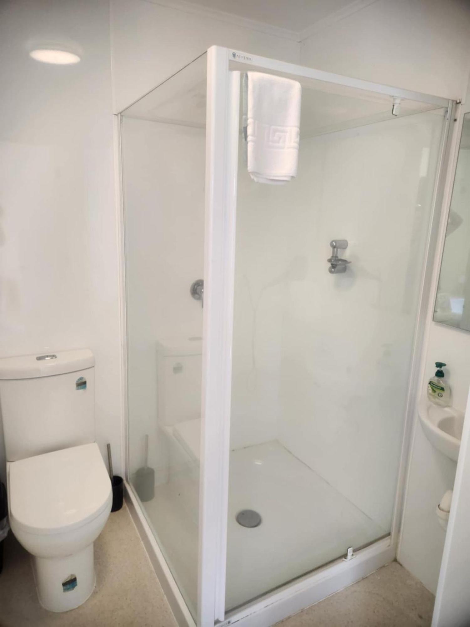 Queen Room with Private Bathroom