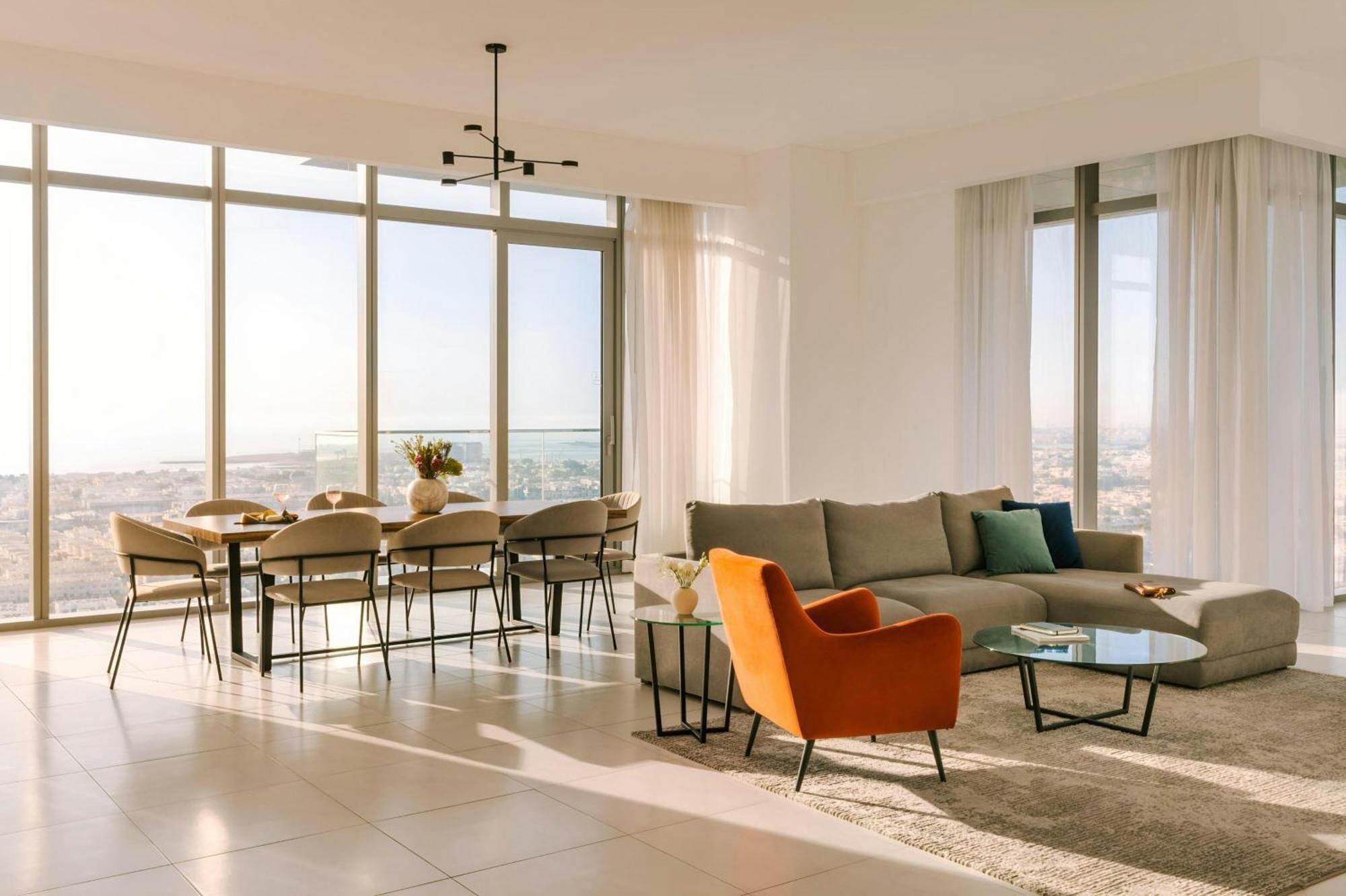 Three-Bedroom Apartment Sea View