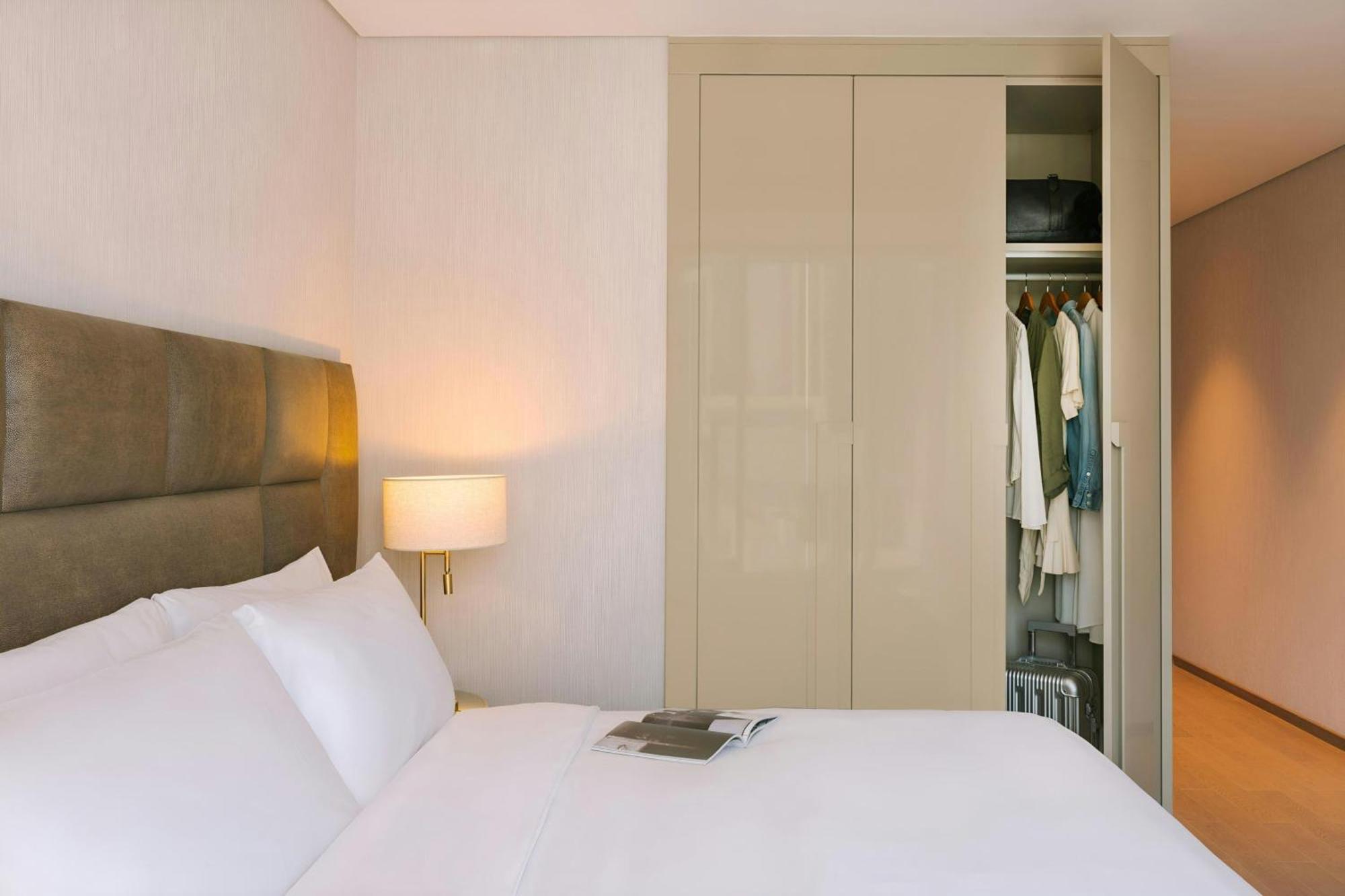 Executive Suite 2 BDR