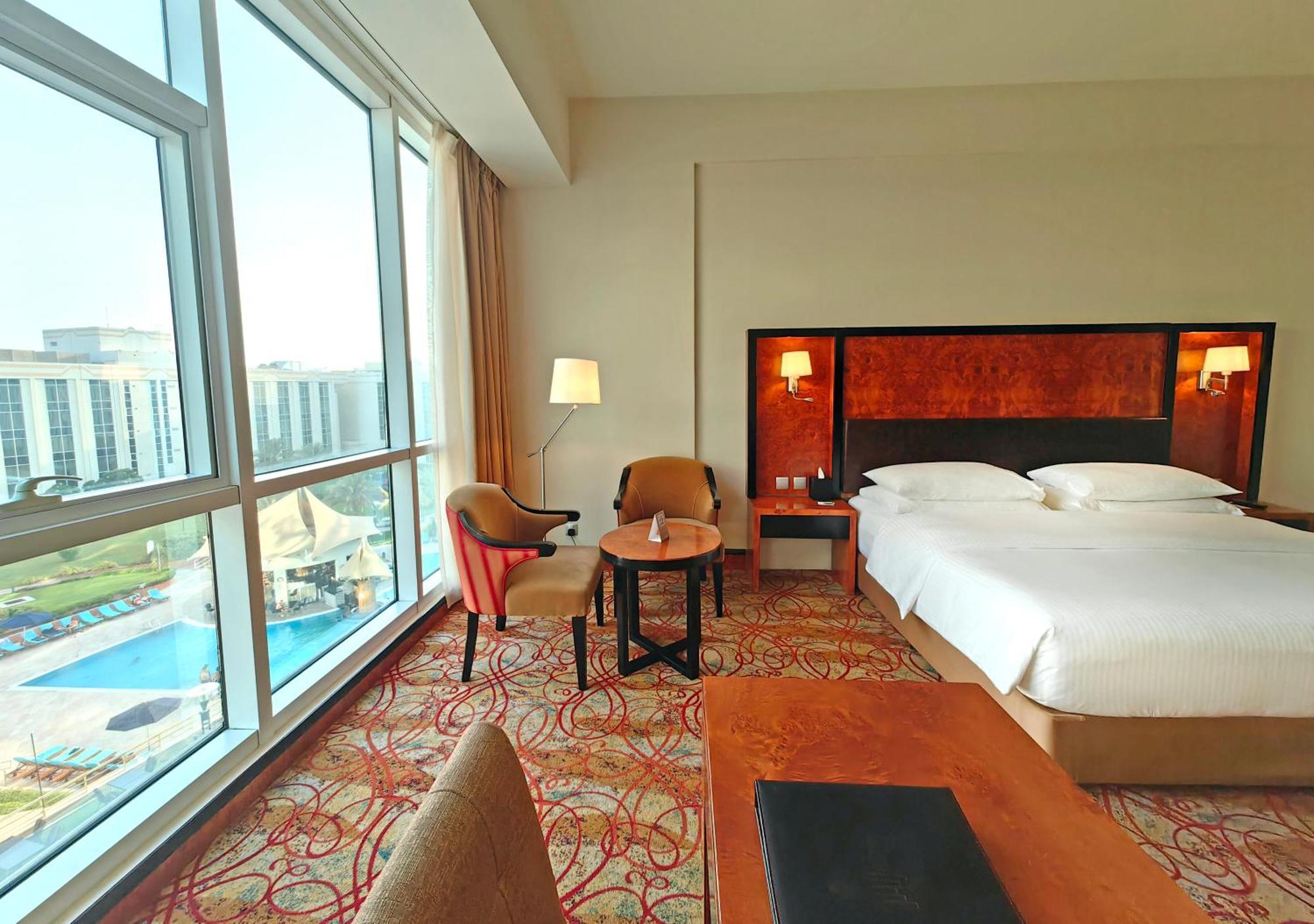 Superior King Room complimentary shuttle to DXB Airport Terminal 1 & 3
