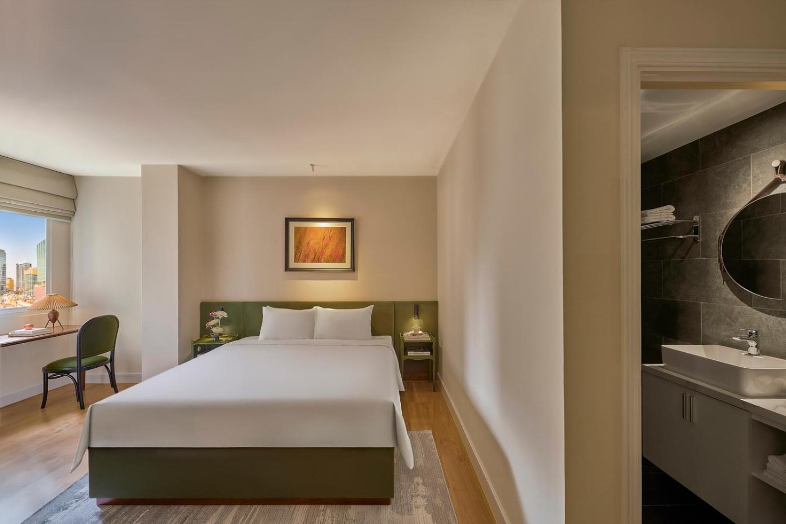 Deluxe King Room