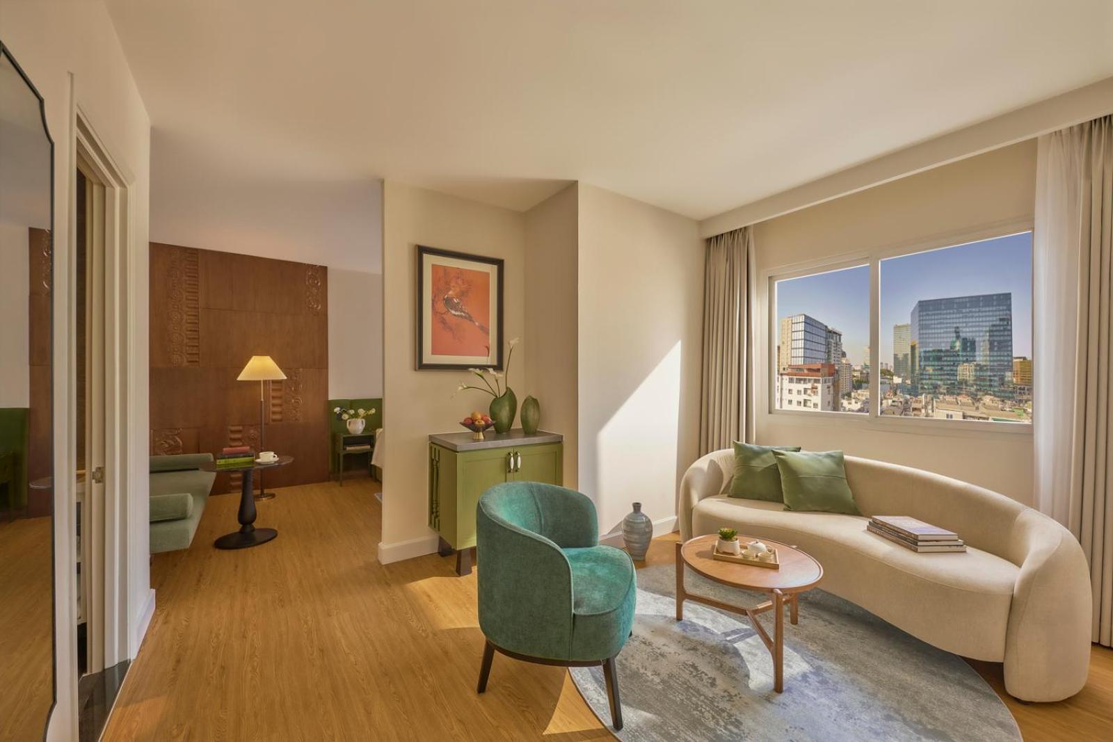 Suite City View
