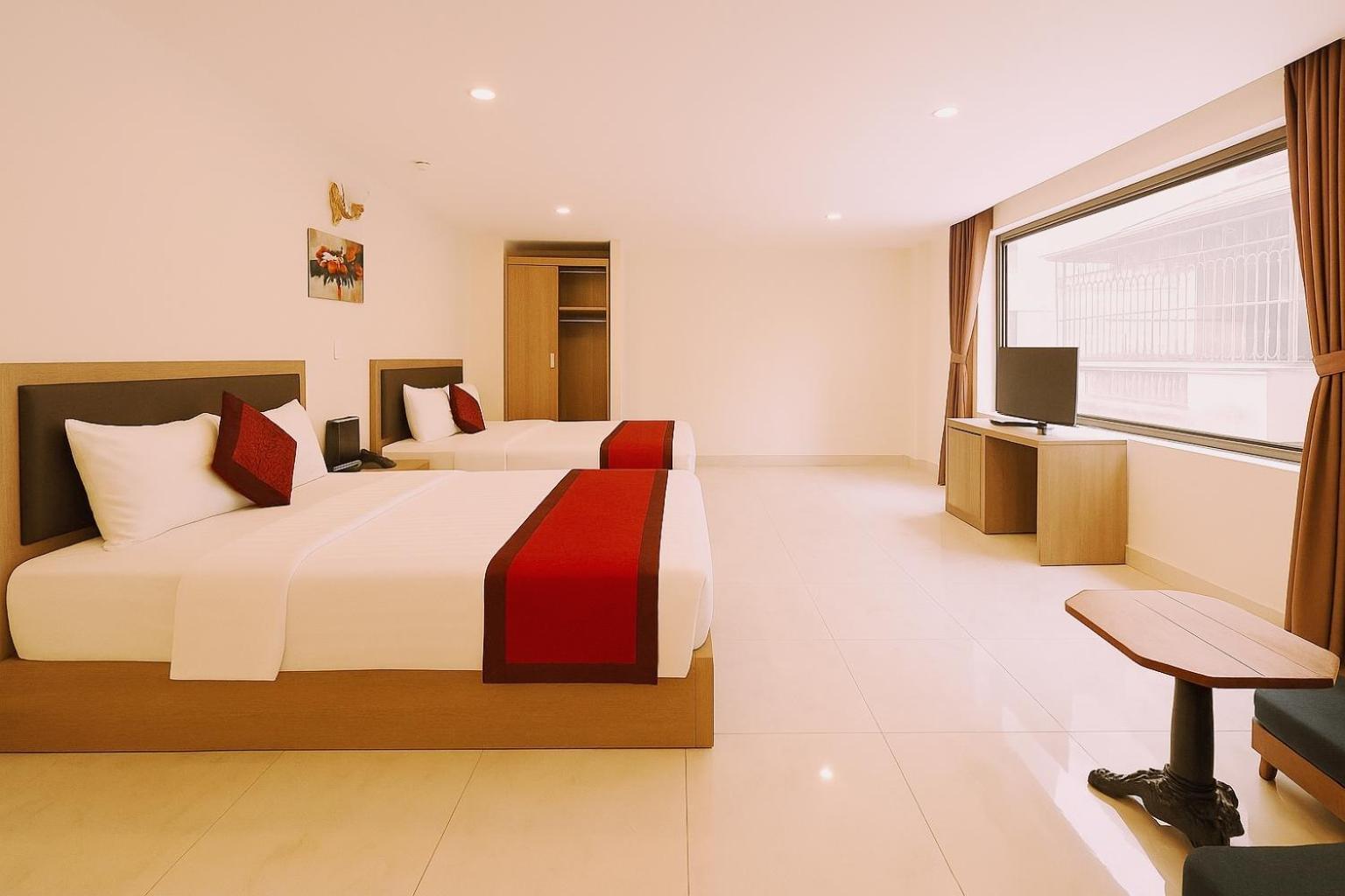 Deluxe Family Room