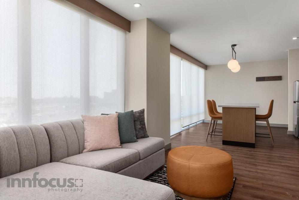 King Studio Suite with Sofa Bed - High Floor