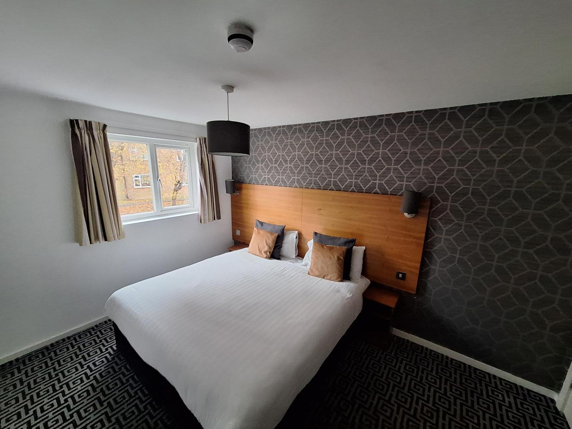 Double Room Private Bathroom